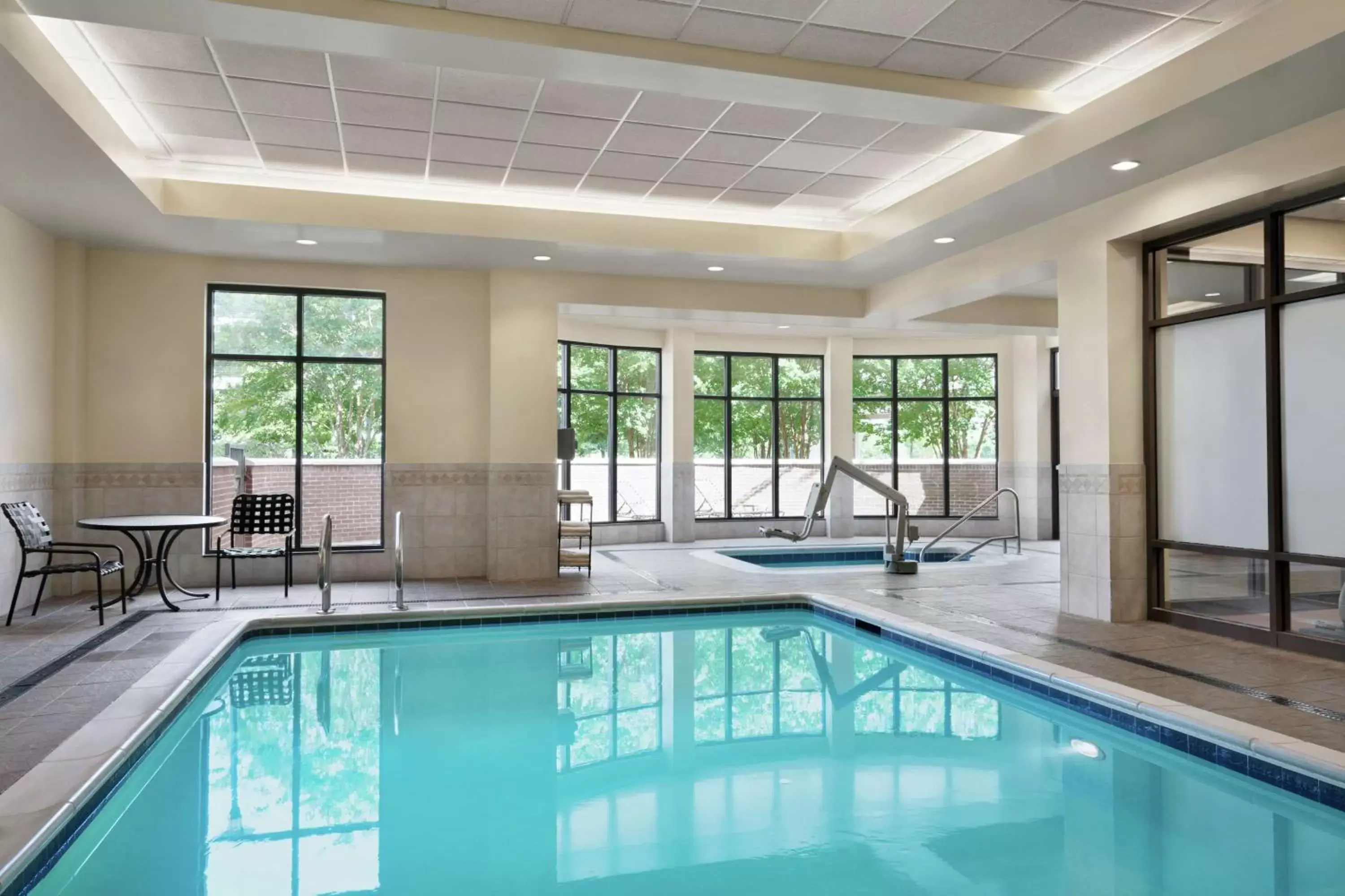 Hot Tub, Swimming Pool in Hilton Garden Inn Charlotte/Ayrsley