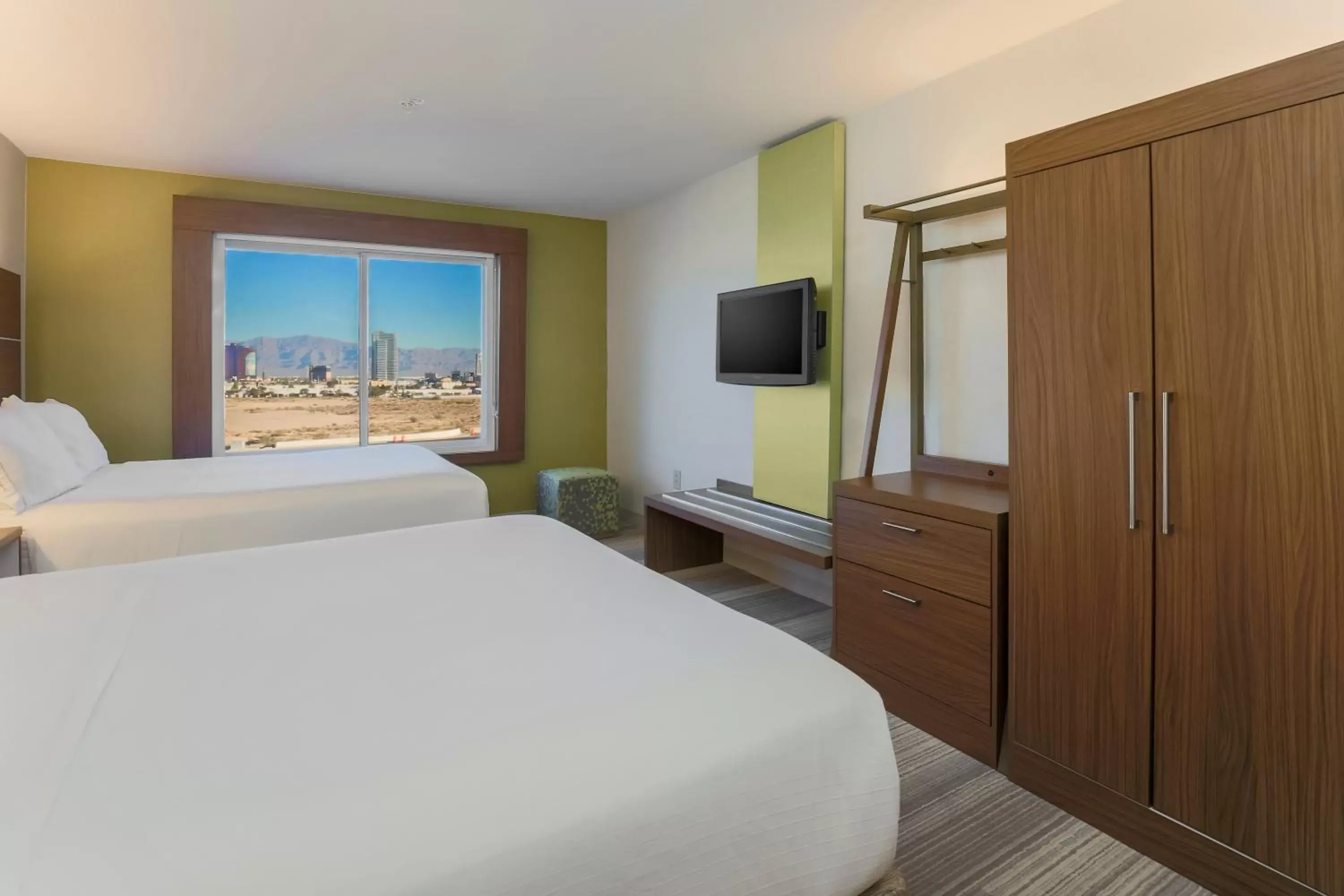 Bedroom, Bed in Holiday Inn Express Las Vegas South, an IHG Hotel