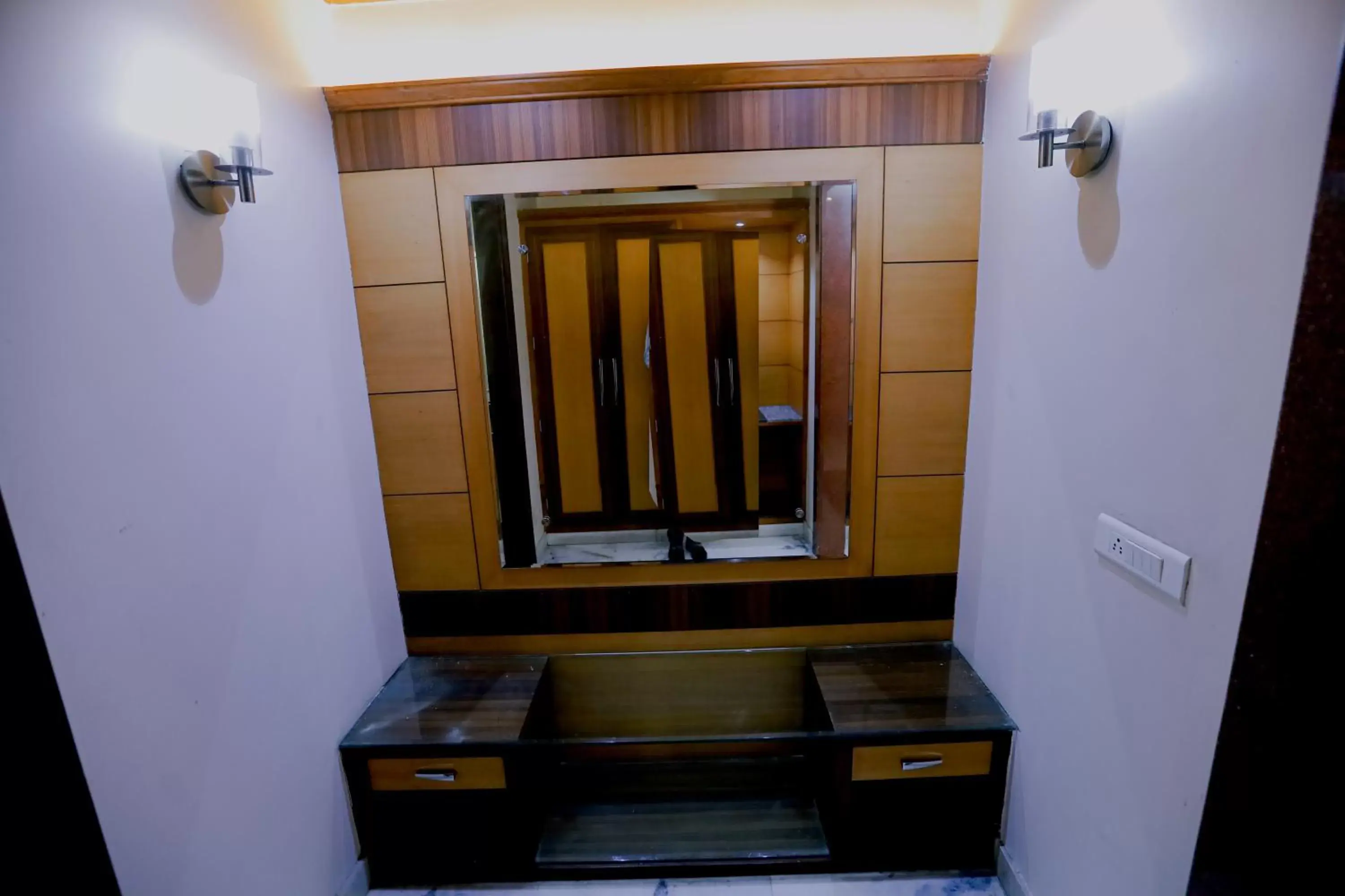 Bathroom in Hotel Leela Grande