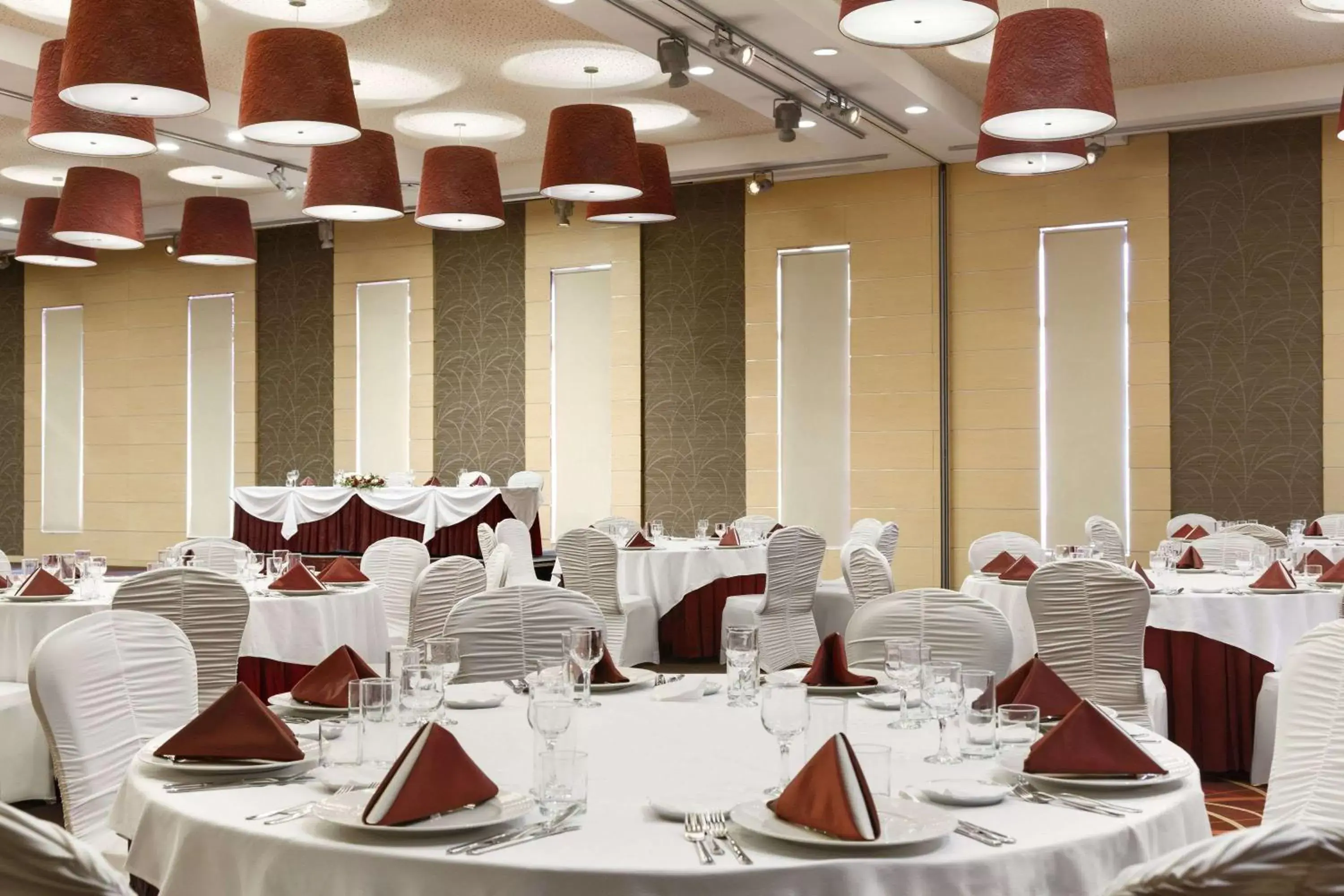 On site, Restaurant/Places to Eat in Ramada Sibiu Hotel