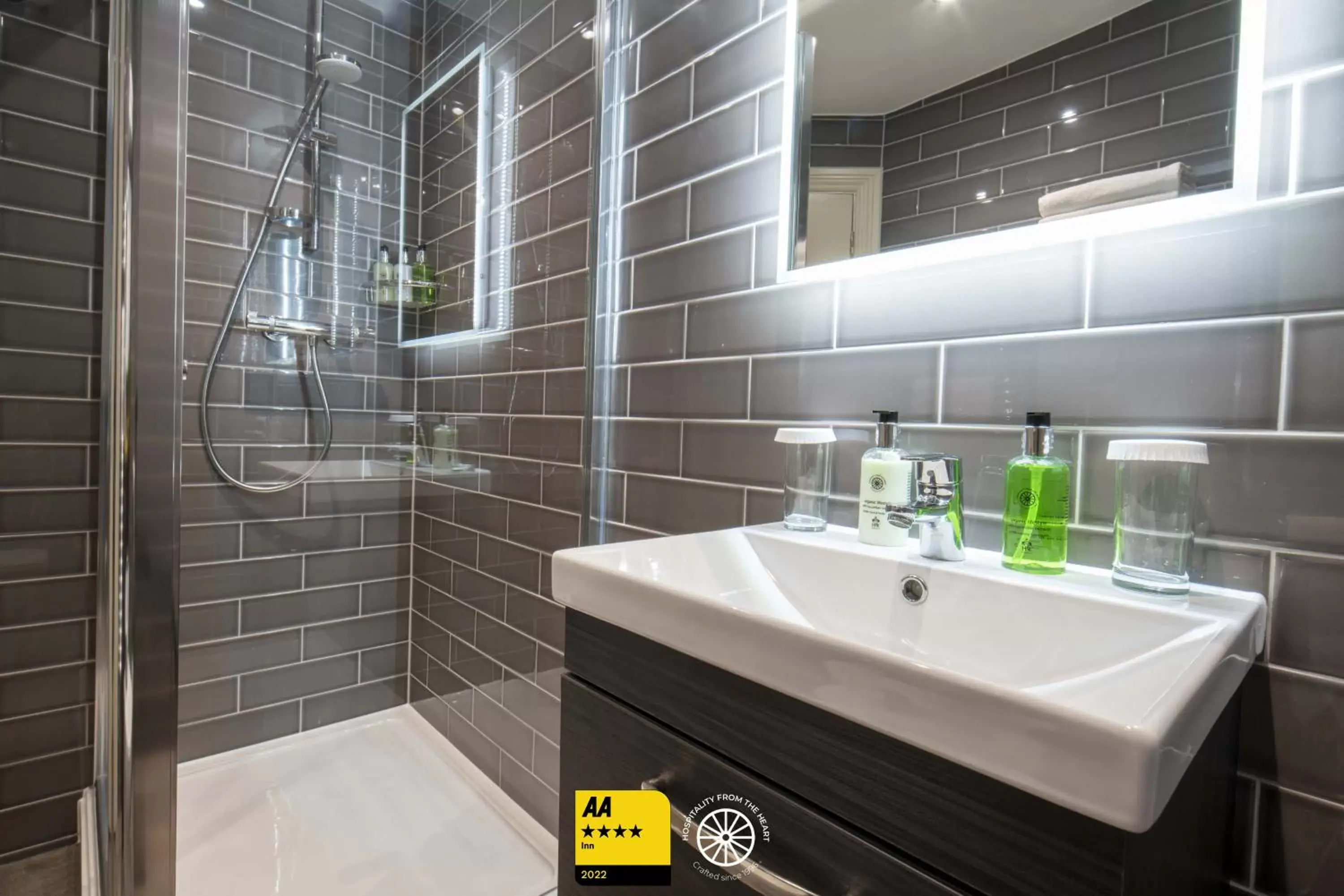 Bathroom in The Tudor House Hotel, Tewkesbury, Gloucestershire