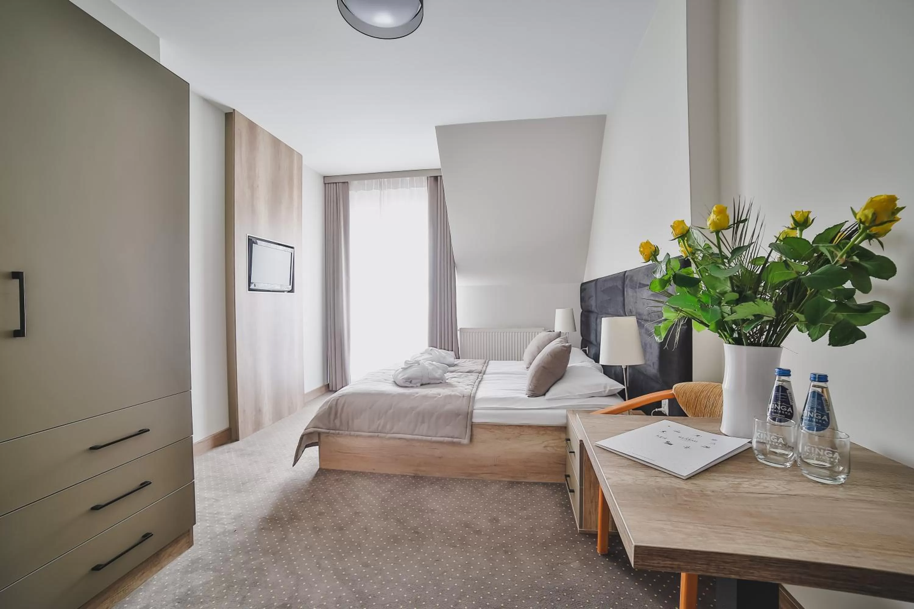 Photo of the whole room, Bed in Hotel Kompleks Beskid z basenem i stokiem narciarskim - blisko Babiej Góry