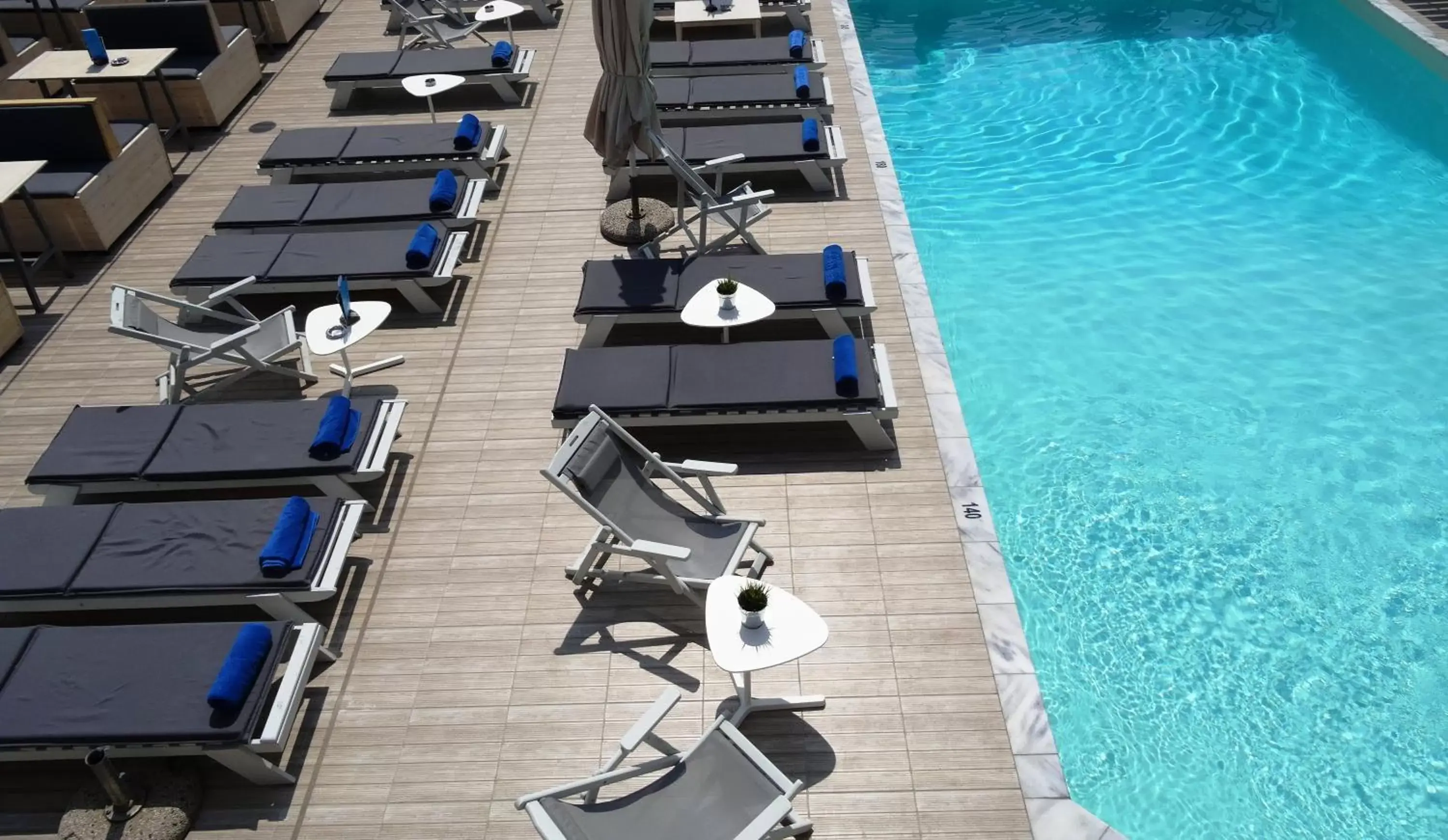 Swimming pool in Capsis Hotel Thessaloniki Swimming pool in Capsis Hotel Thessaloniki