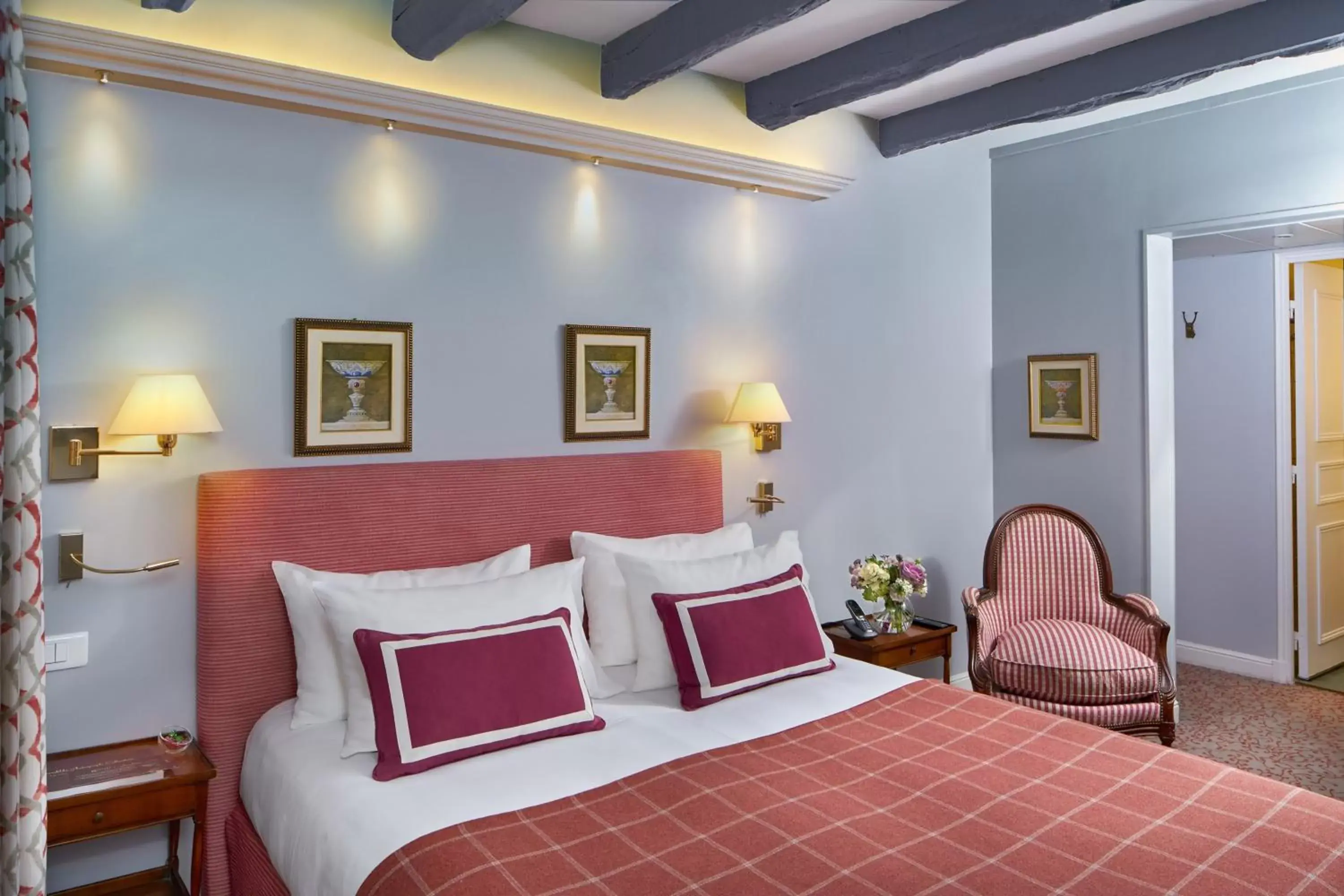 Bedroom, Bed in Le Relais Montmartre