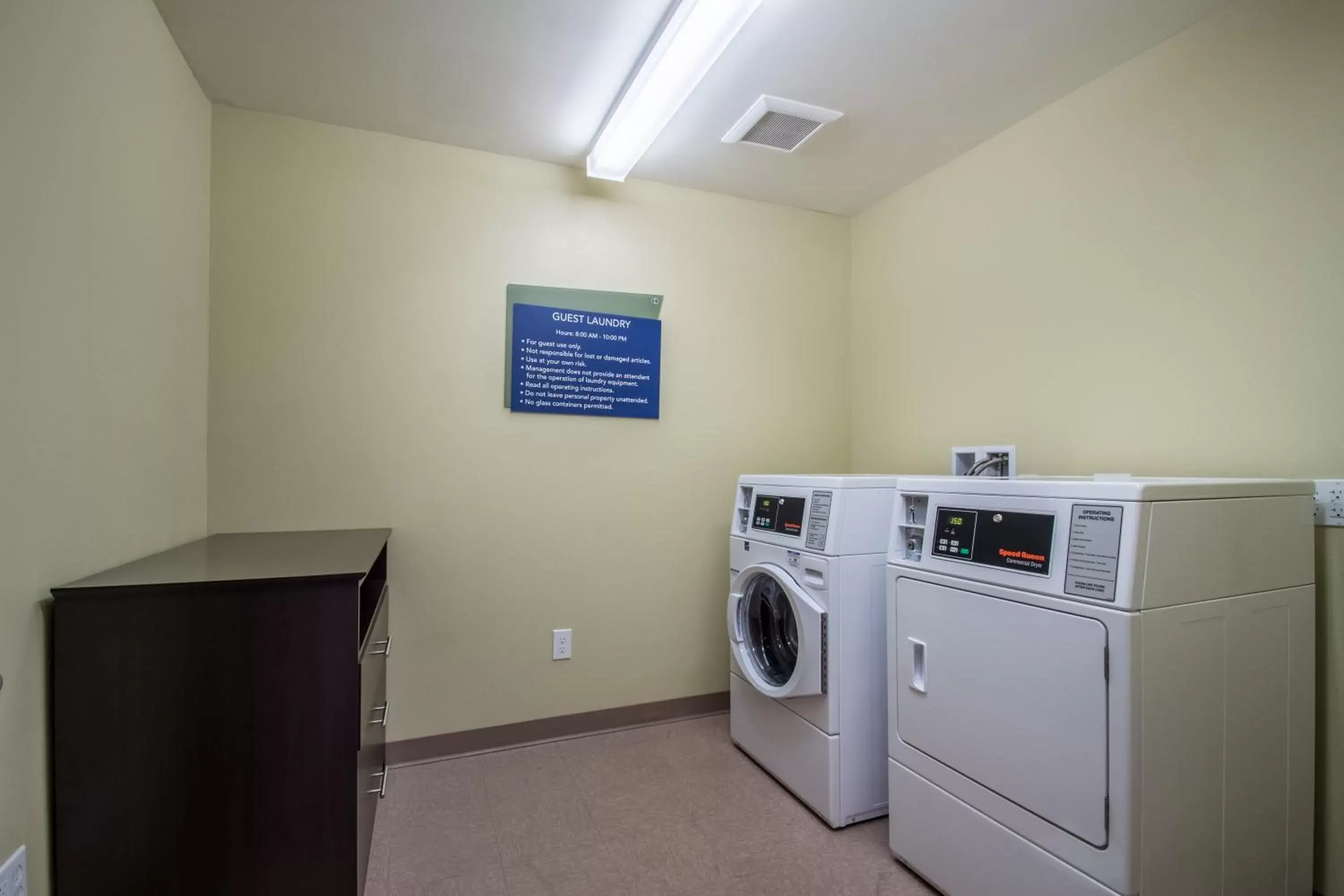 Area and facilities, Kitchen/Kitchenette in Cobblestone Inn & Suites - St Marys