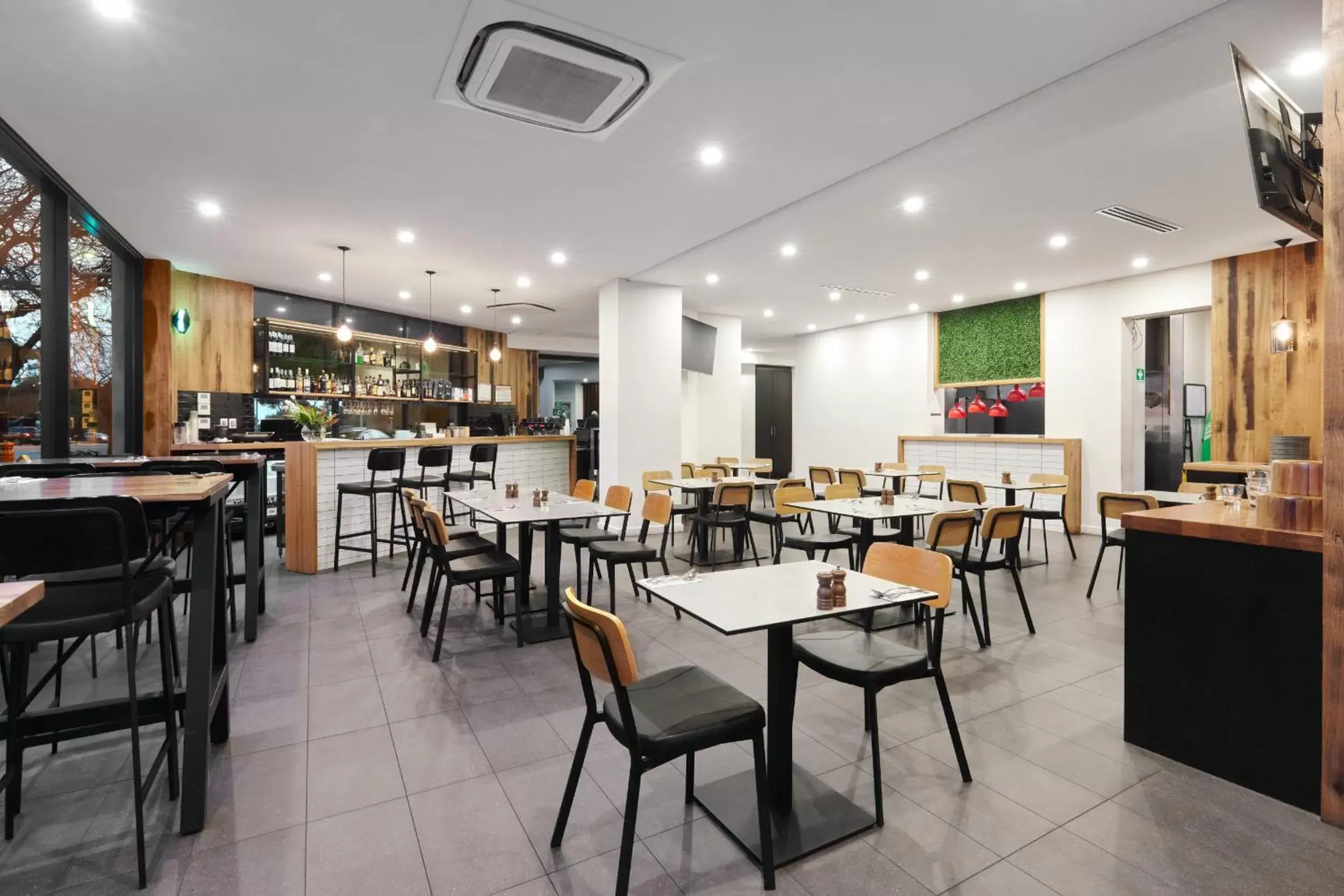 Breakfast, Restaurant/Places to Eat in Rydges South Park Adelaide