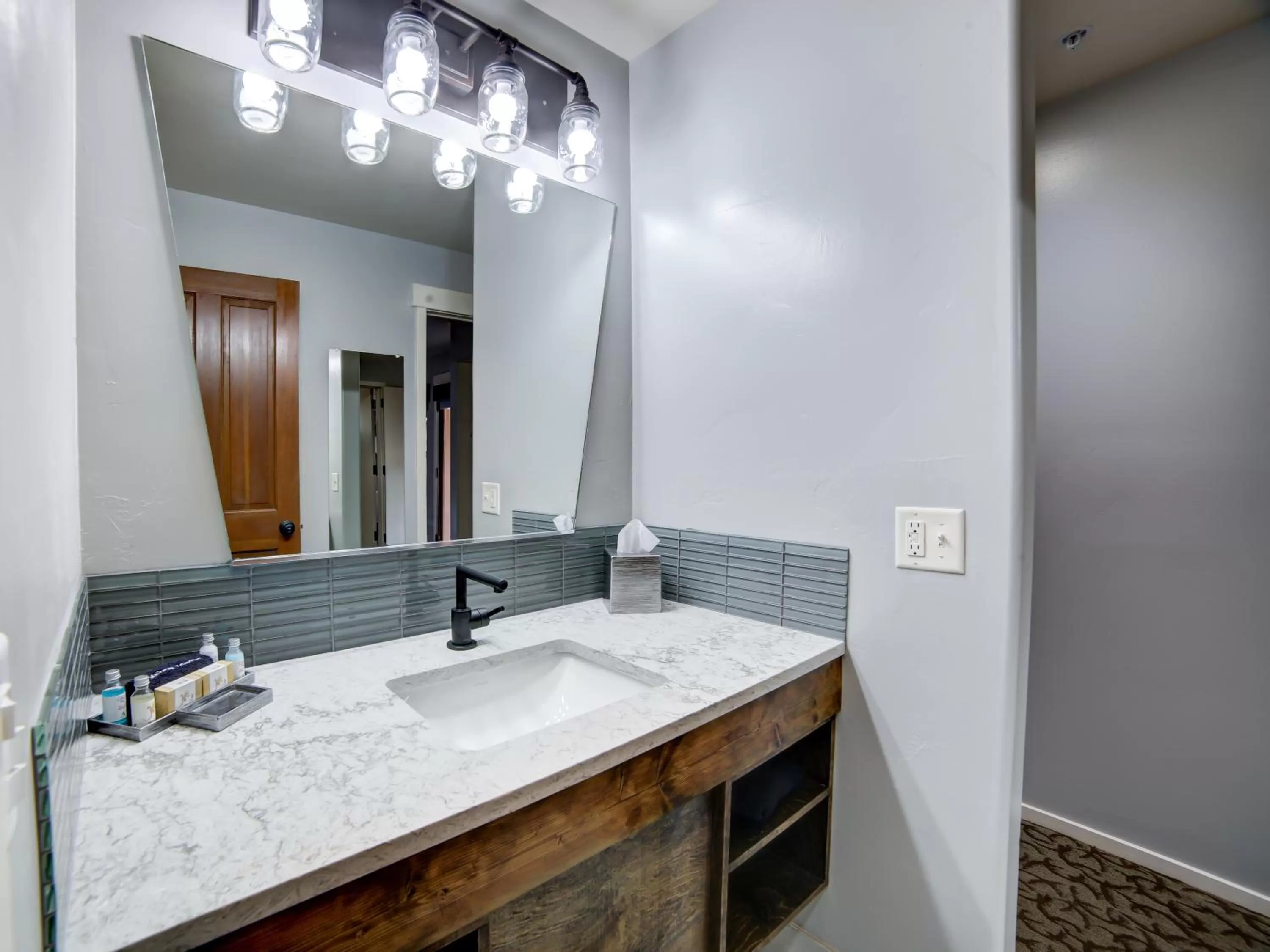 Bathroom in The Gonzo Inn