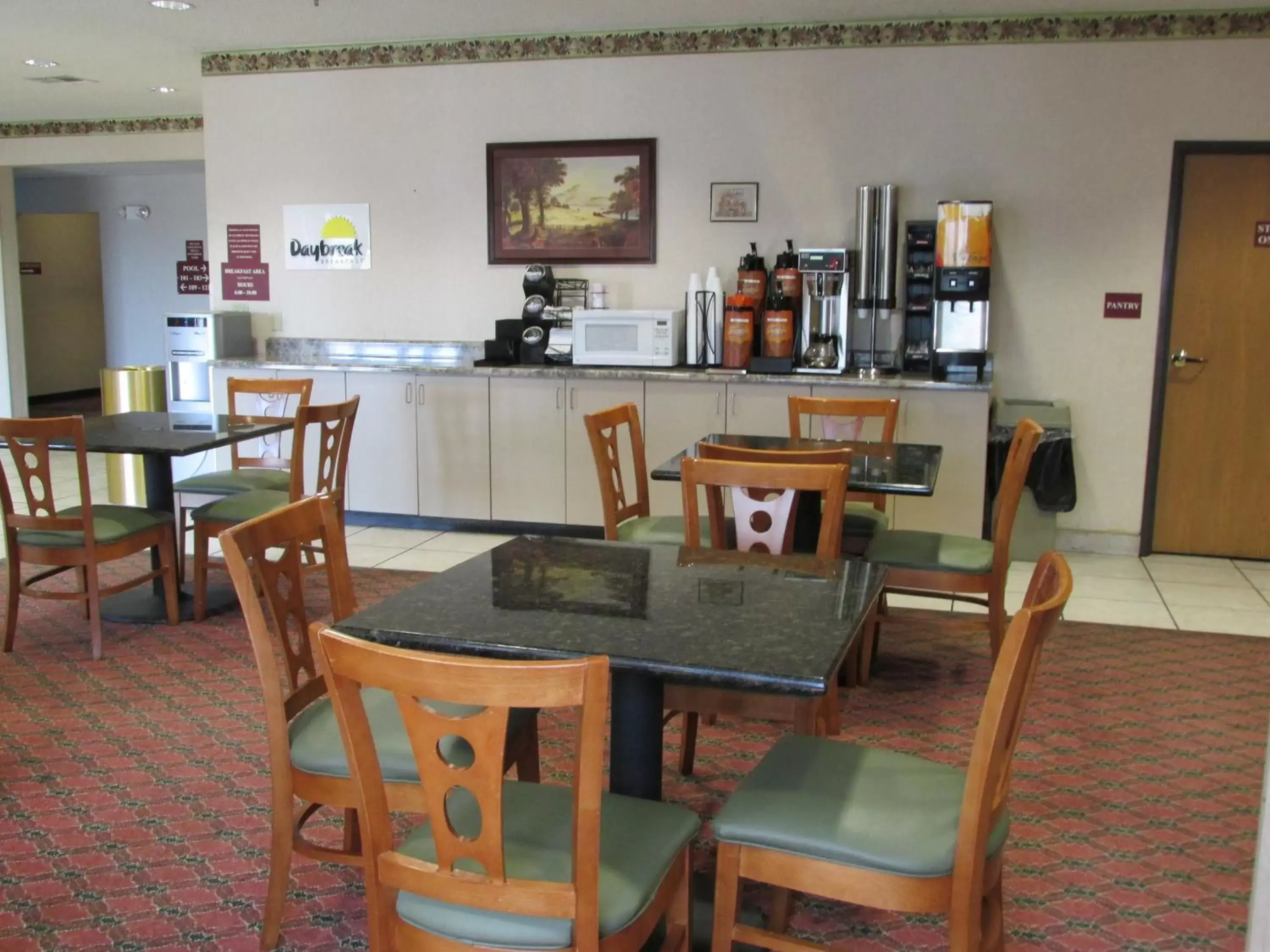 Restaurant/Places to Eat in Days Inn by Wyndham Jefferson City