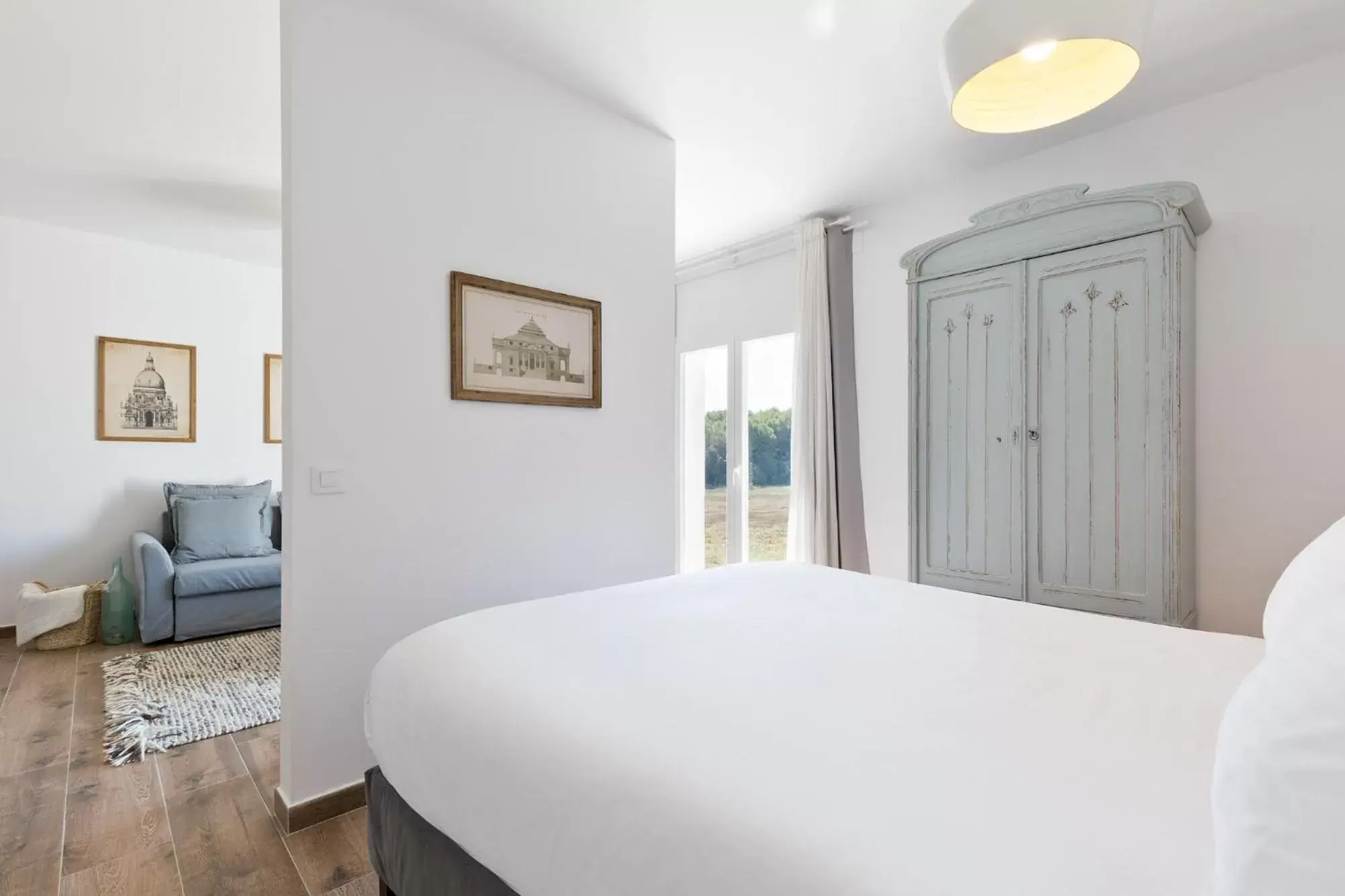 Living room, Bed in Masia Can Rovira - ESC1852