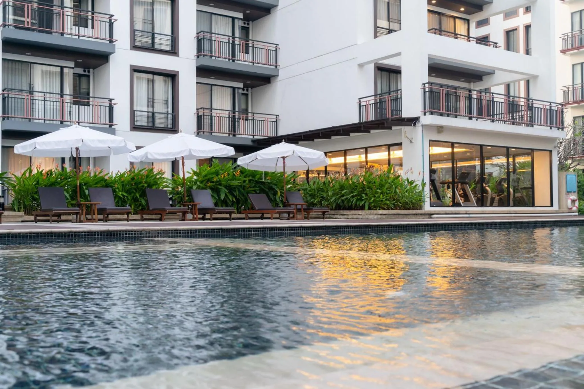 Swimming pool in Amanta Hotel & Residence Ratchada