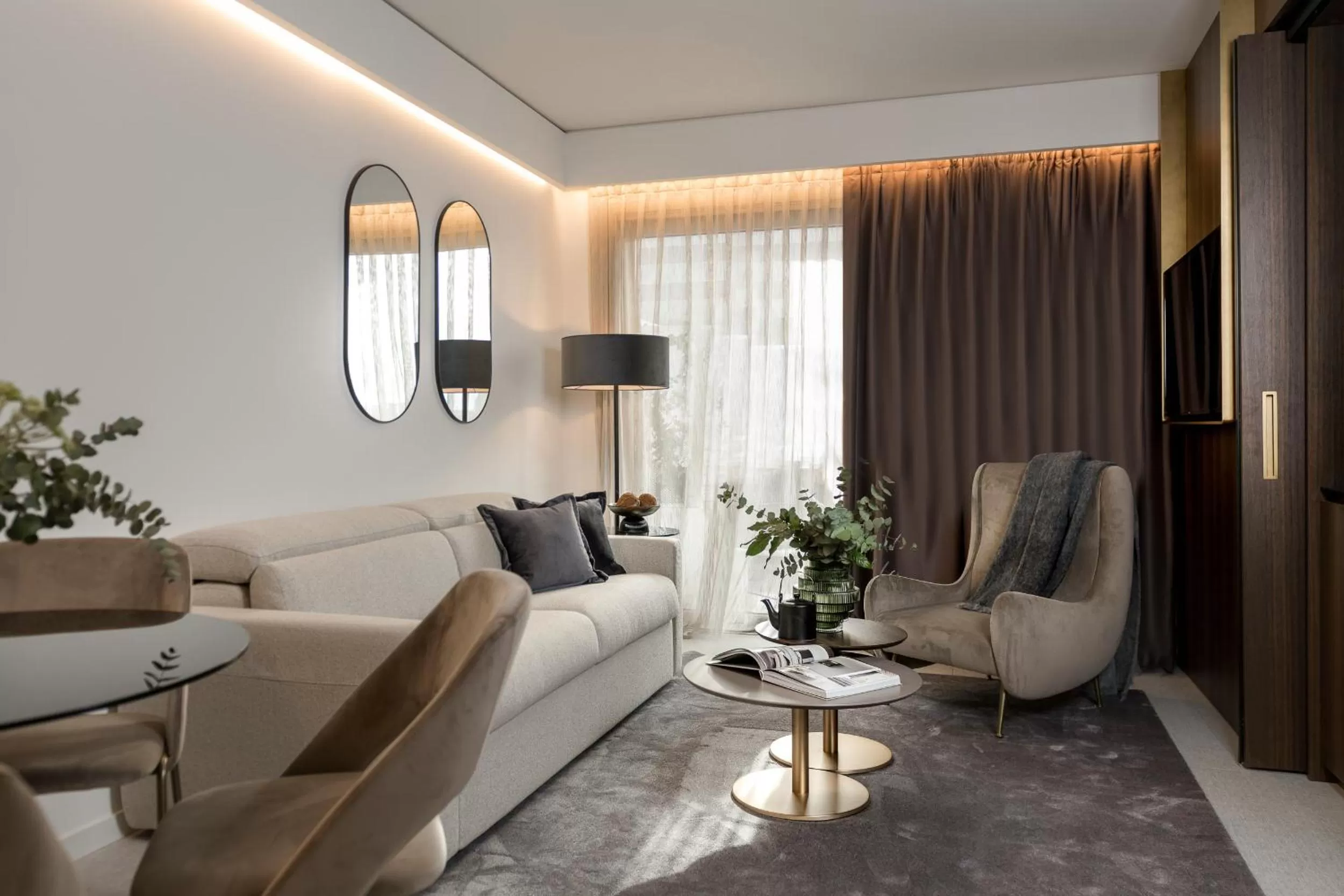 Hot Tub in We Me Suite Hotel