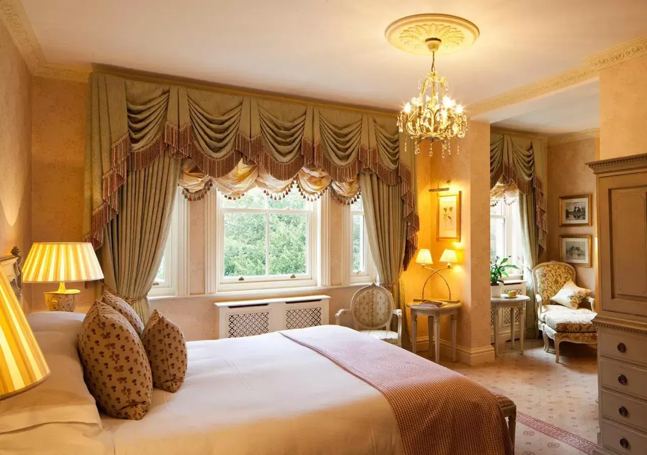 Bedroom in Kilworth House Hotel and Theatre