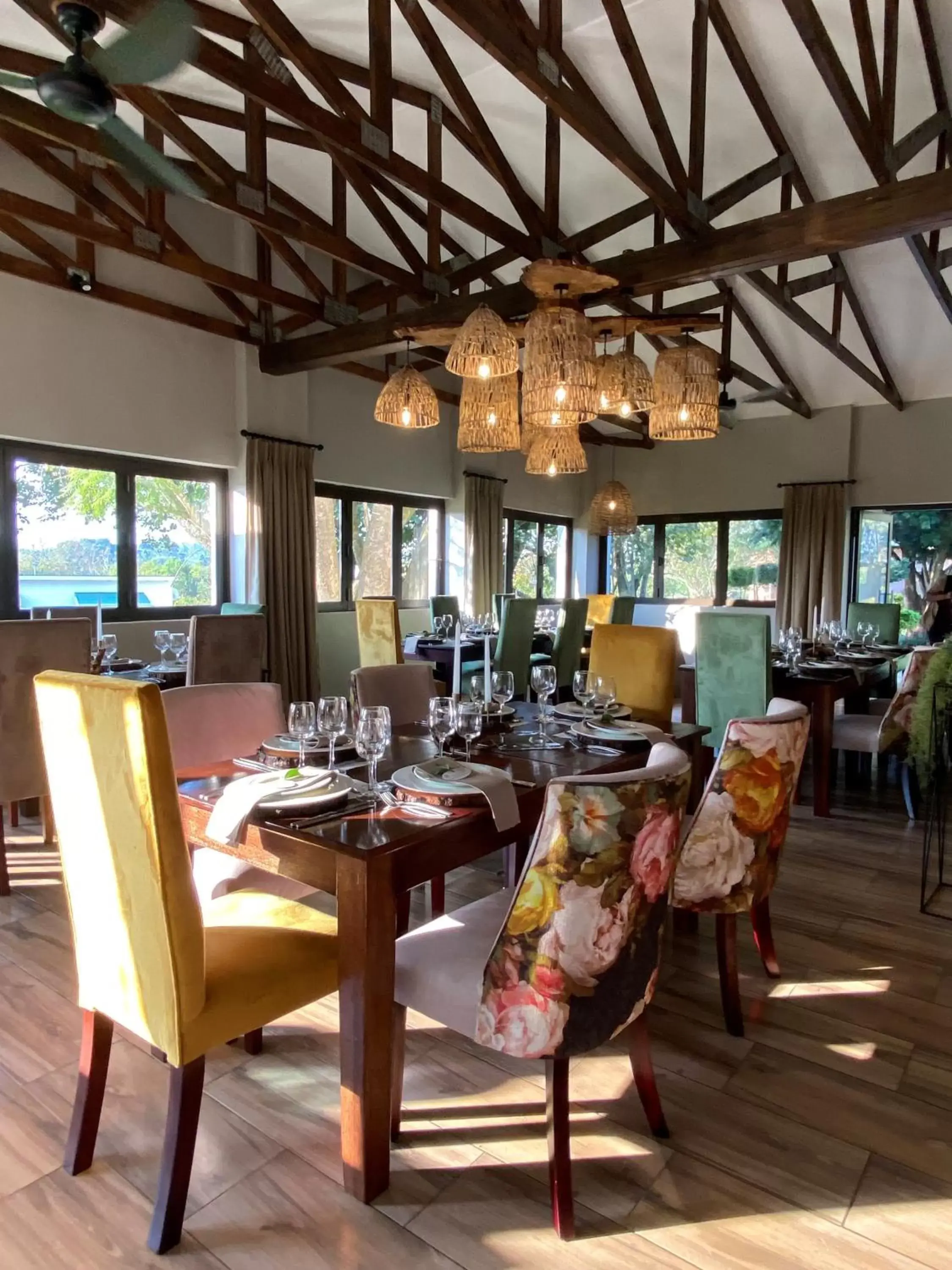 Restaurant/Places to Eat in Nut Grove Manor Boutique Hotel