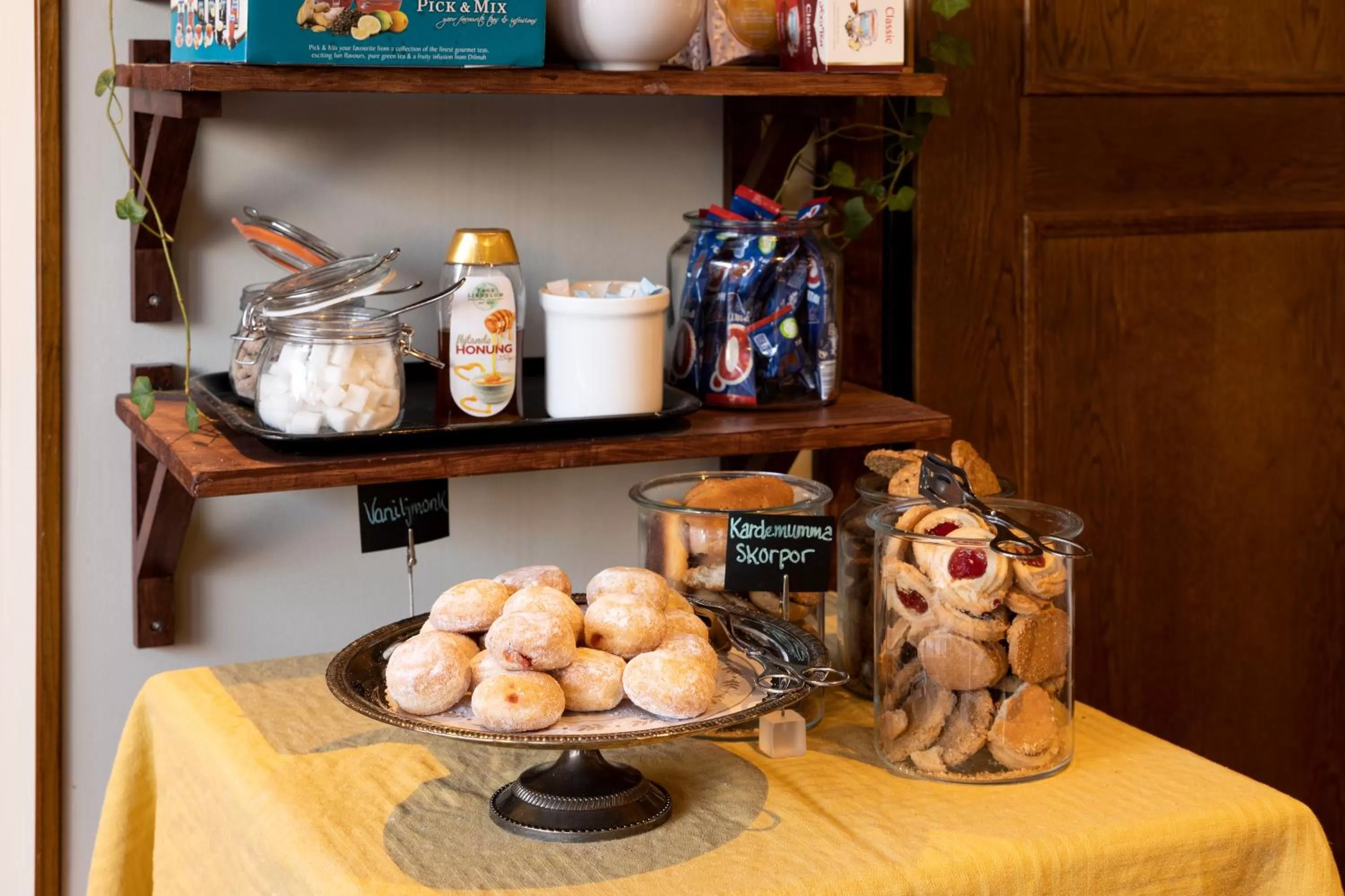 Buffet breakfast in Hotel Bishops Arms Mora