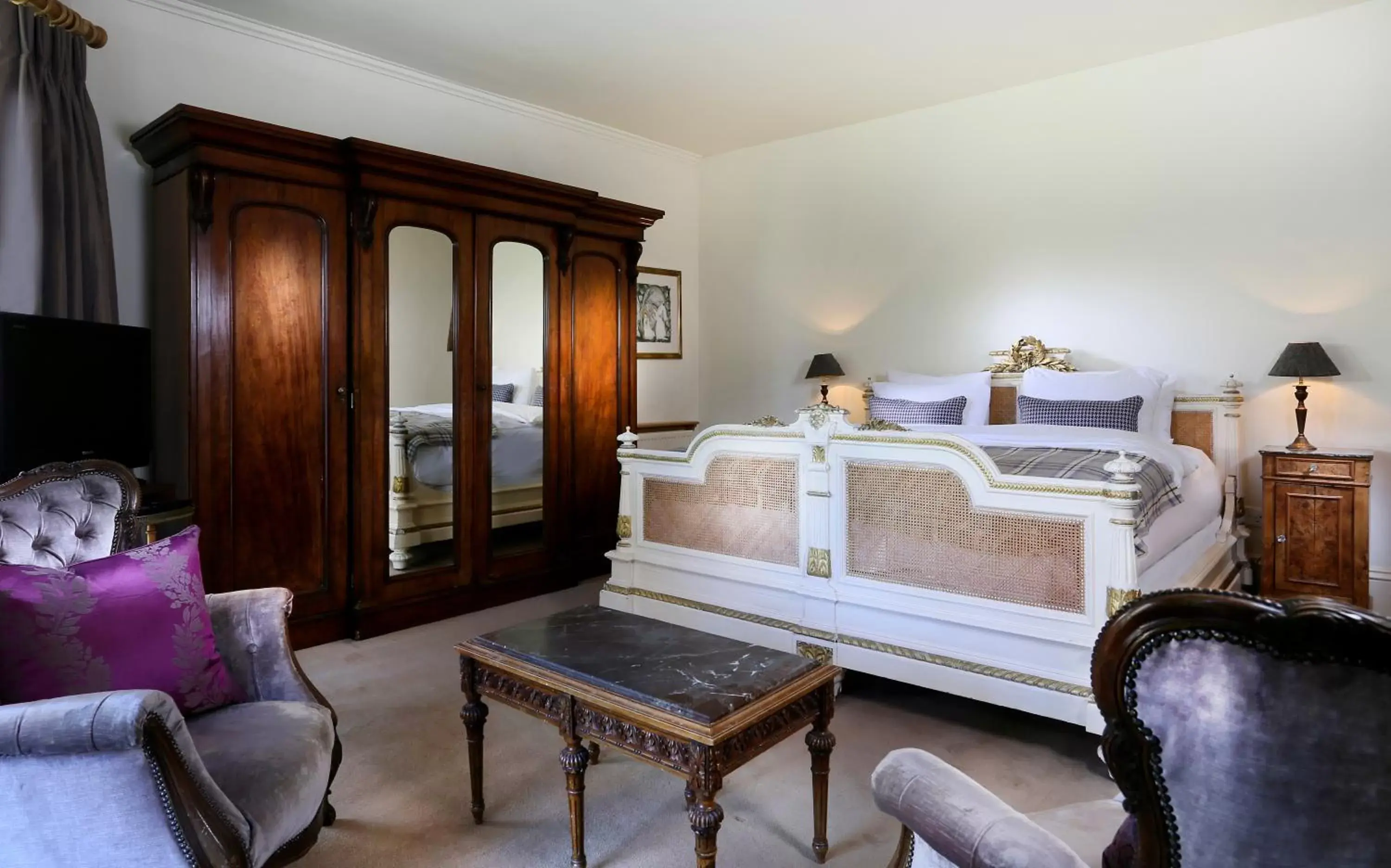 Lodge Cosy Room in The Ickworth Hotel And Apartments - A Luxury Family Hotel