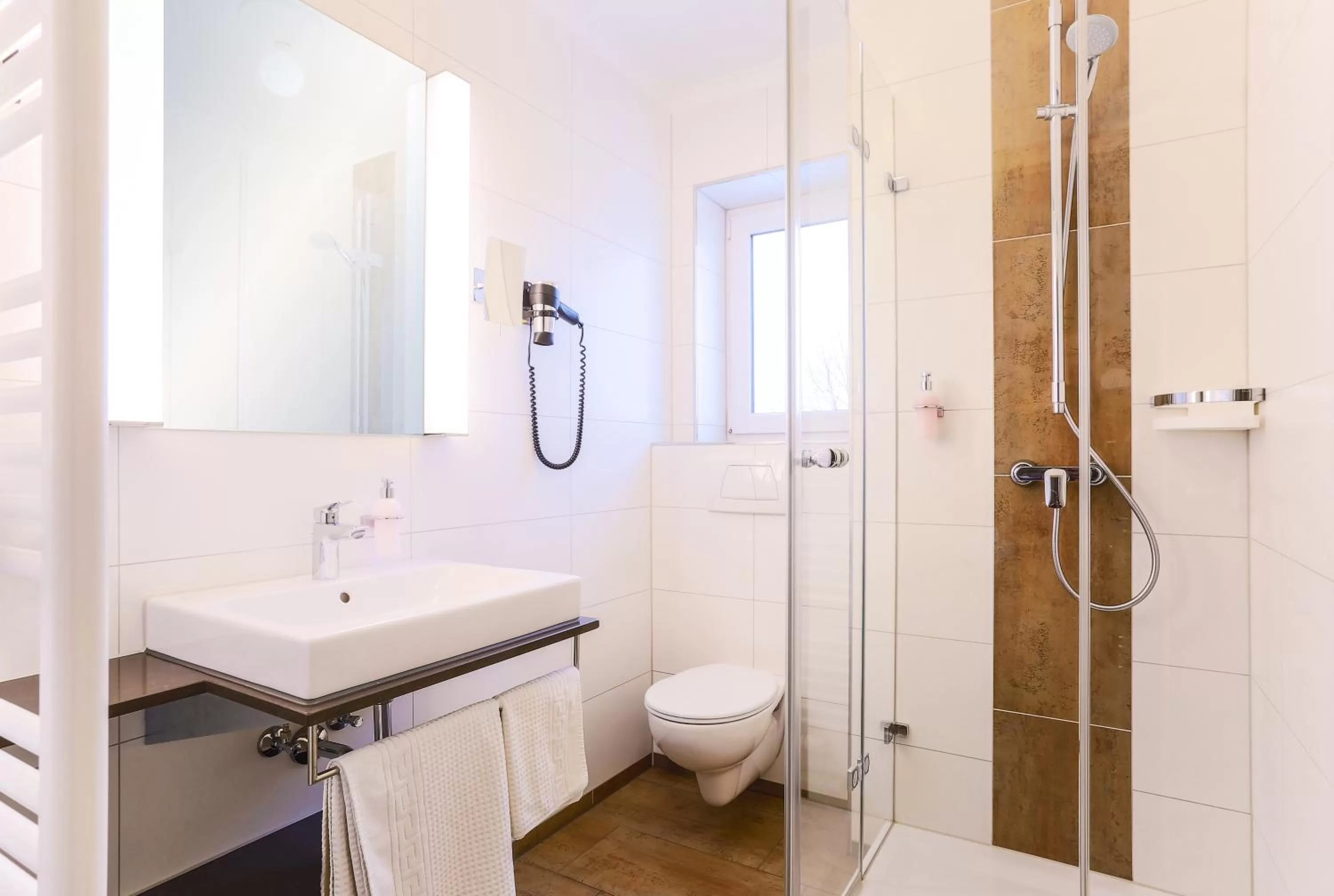 Bathroom in Hotel - Restaurant Erich Rödiger