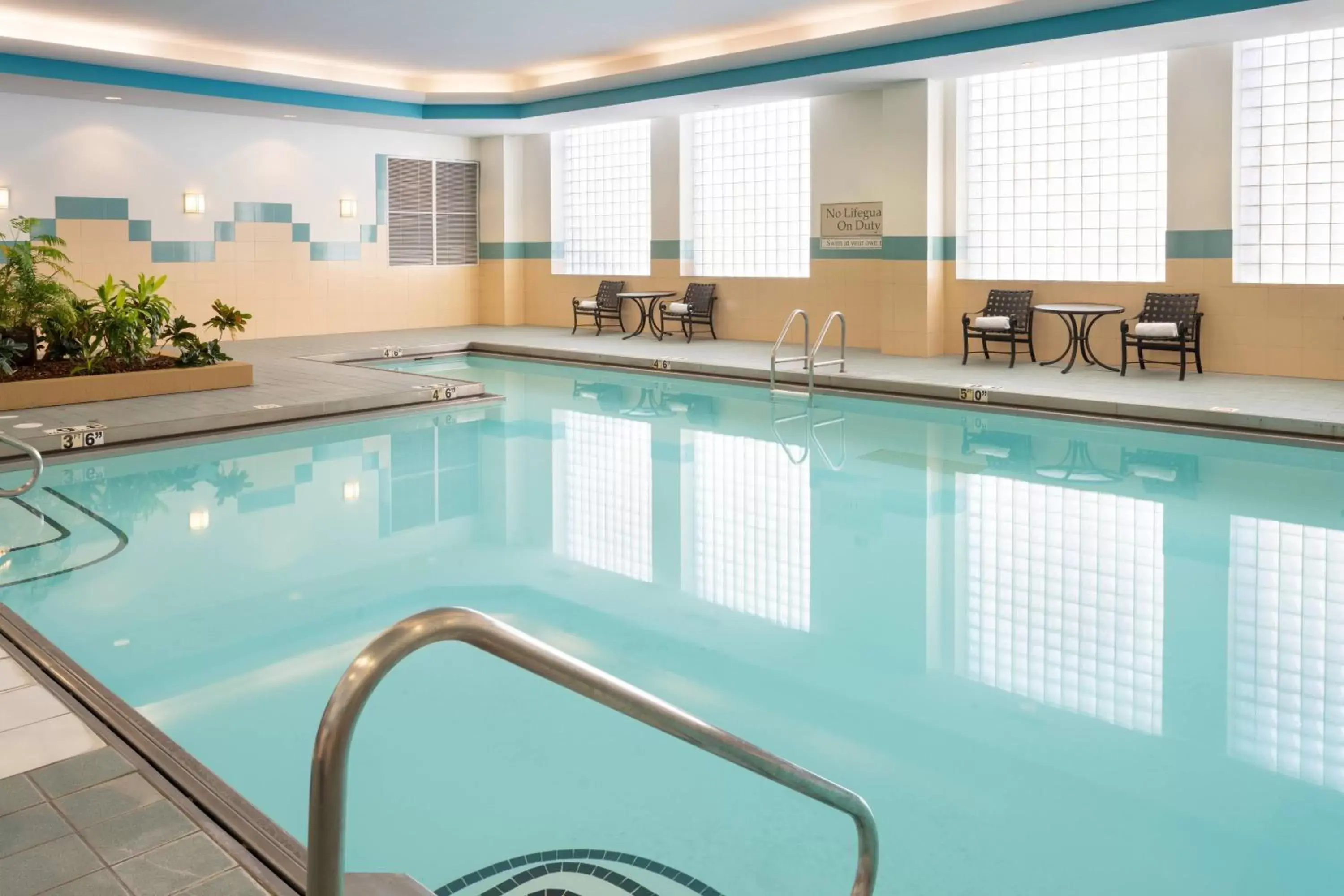 Swimming Pool in Marriott Anchorage Downtown