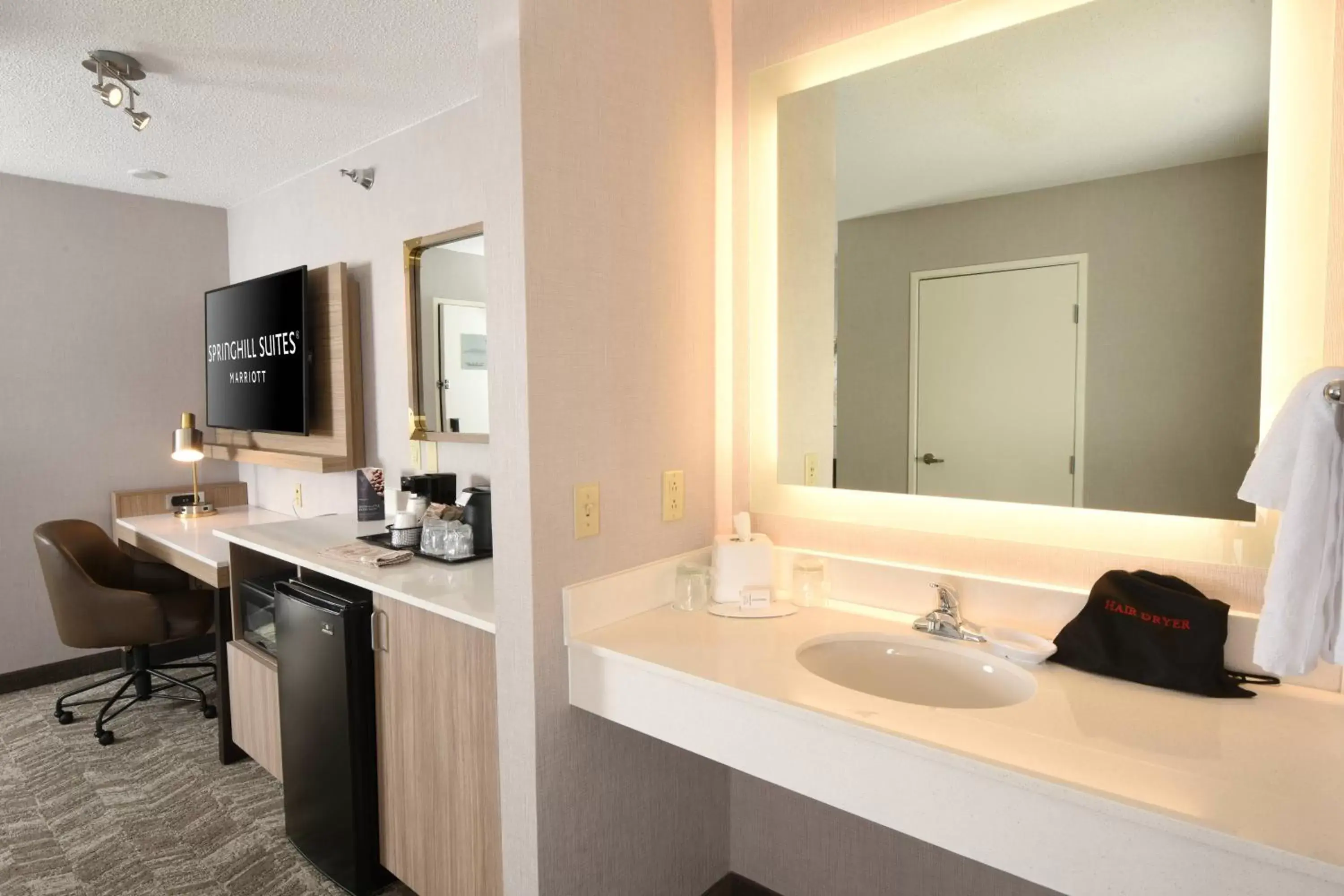 Photo of the whole room, Bathroom in SpringHill Suites Des Moines West