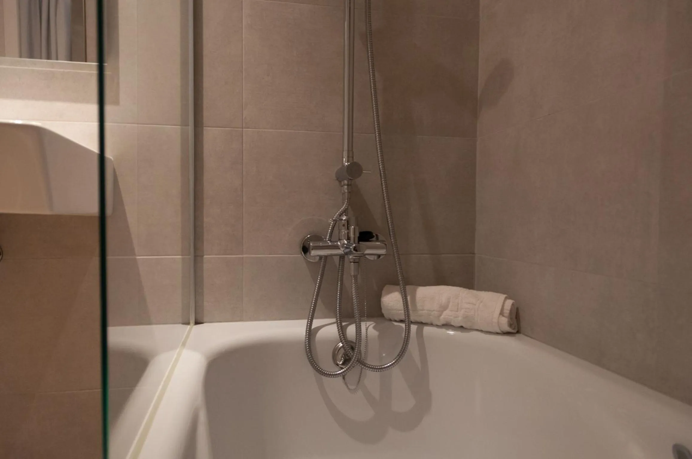 Bathroom in Hostal Bcn 46