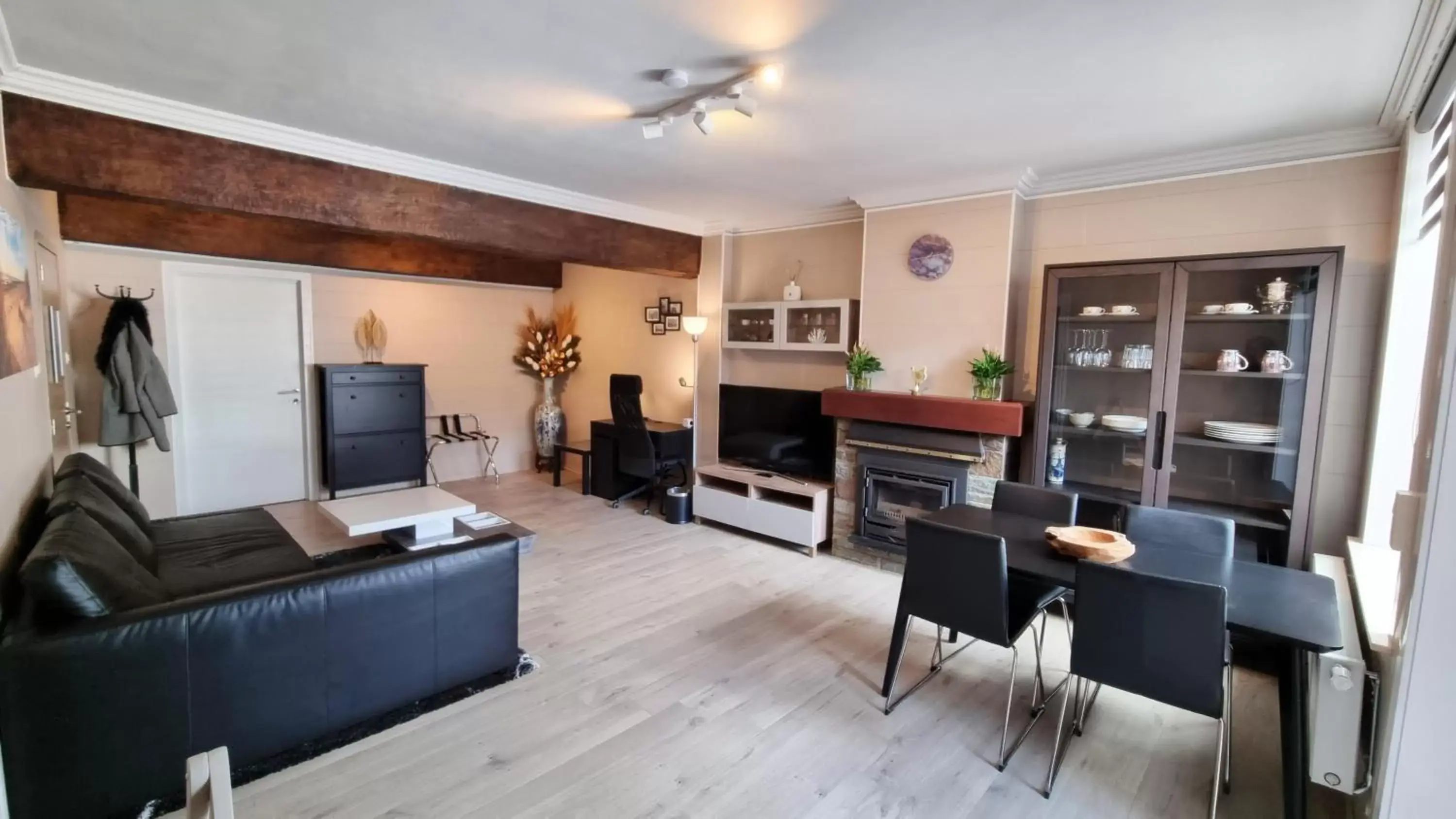 Living room, Seating Area in Hotel Cardiff