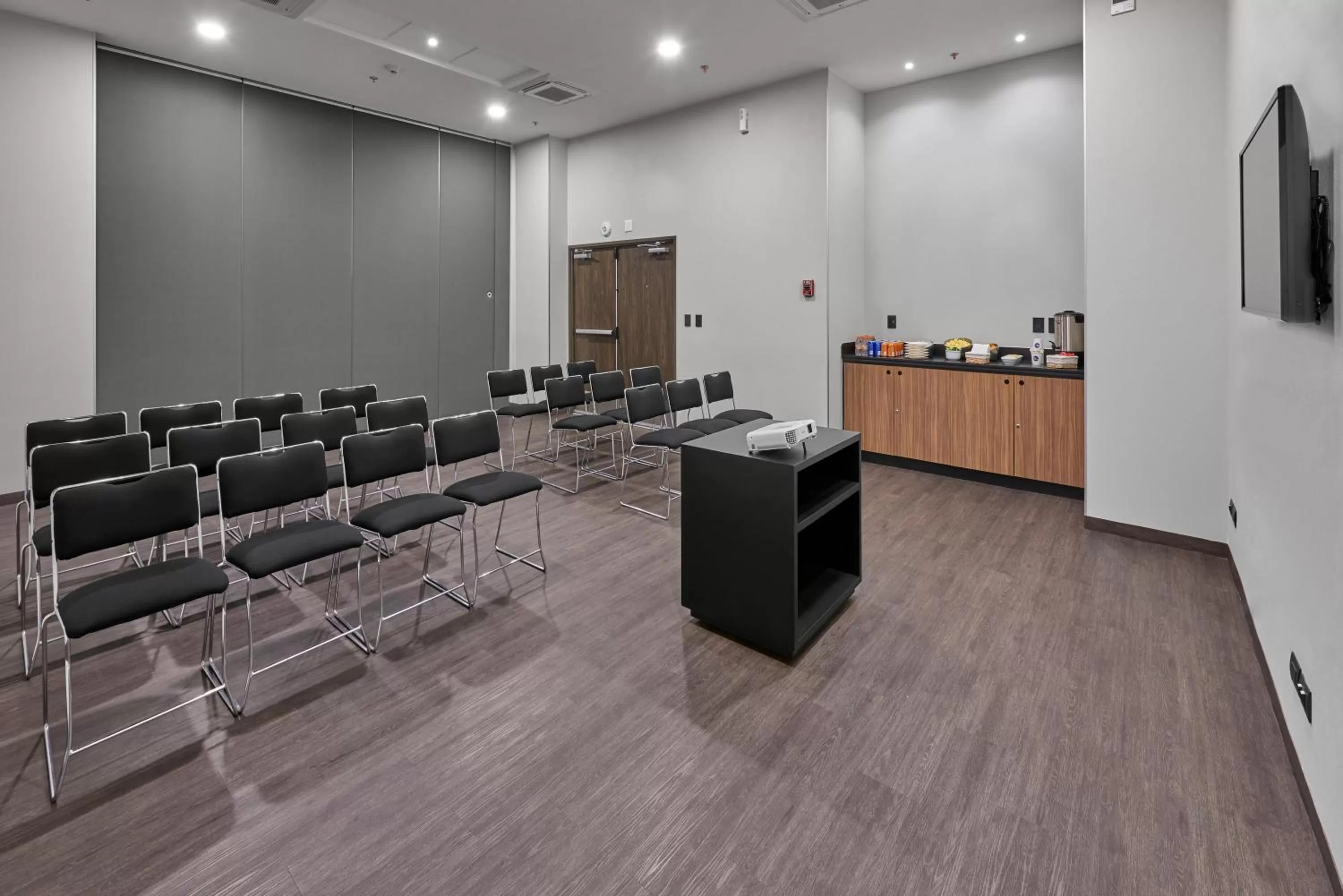 Meeting/conference room in City Express by Marriott Ciudad de México La Villa