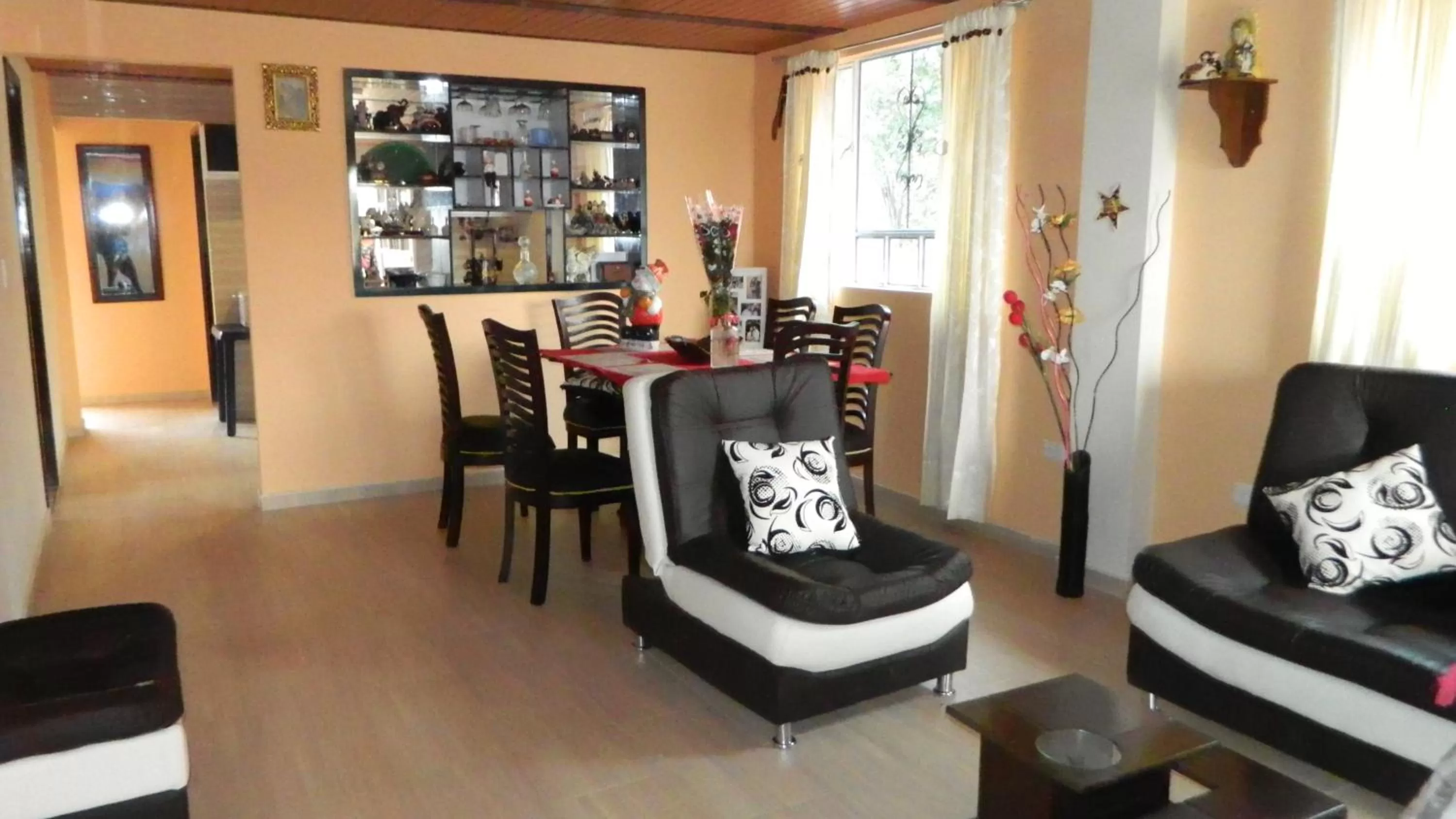 Portal de la Cascada - Mongui