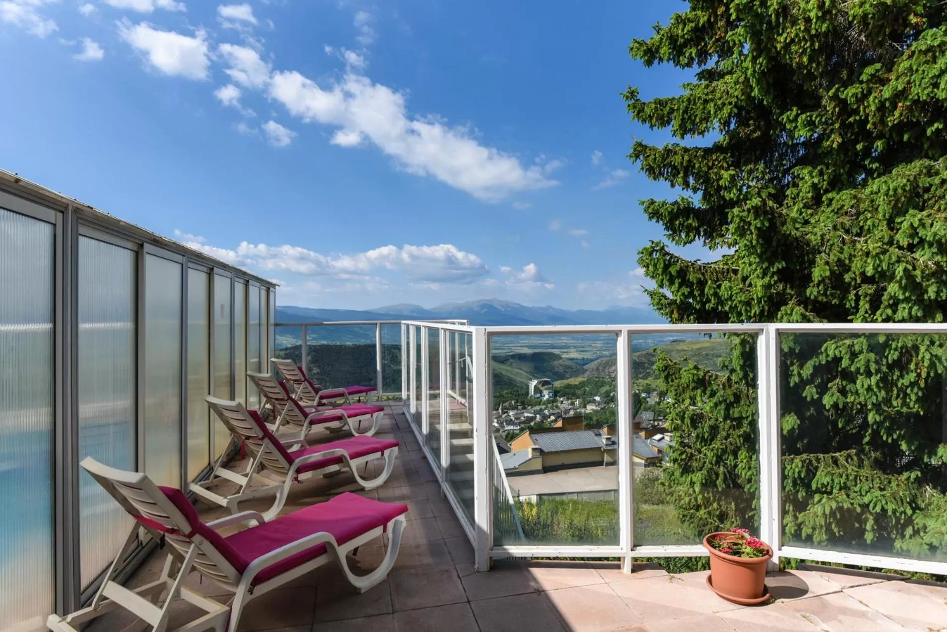 Solarium in Hotel des Pyrénées