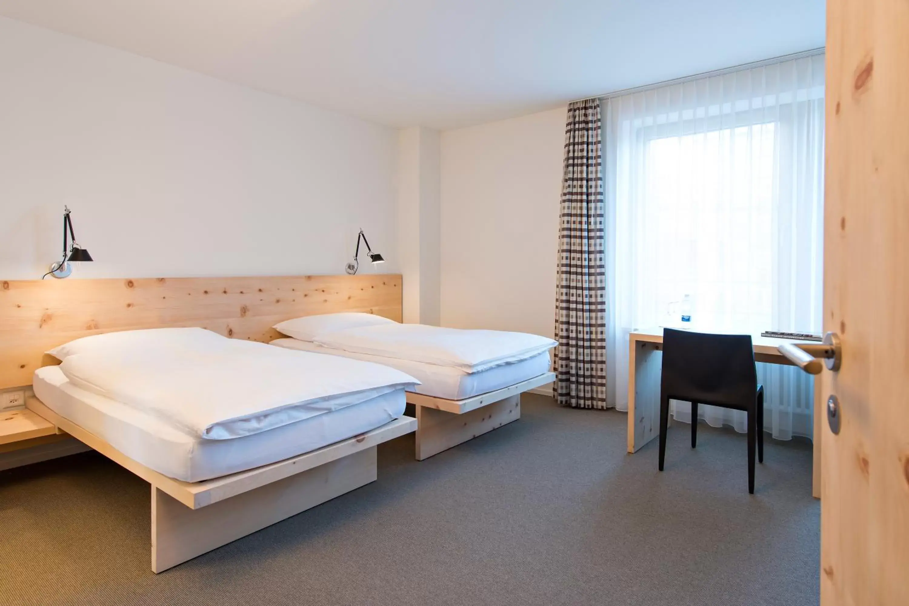 Bedroom, Bed in Hauser Hotel St. Moritz