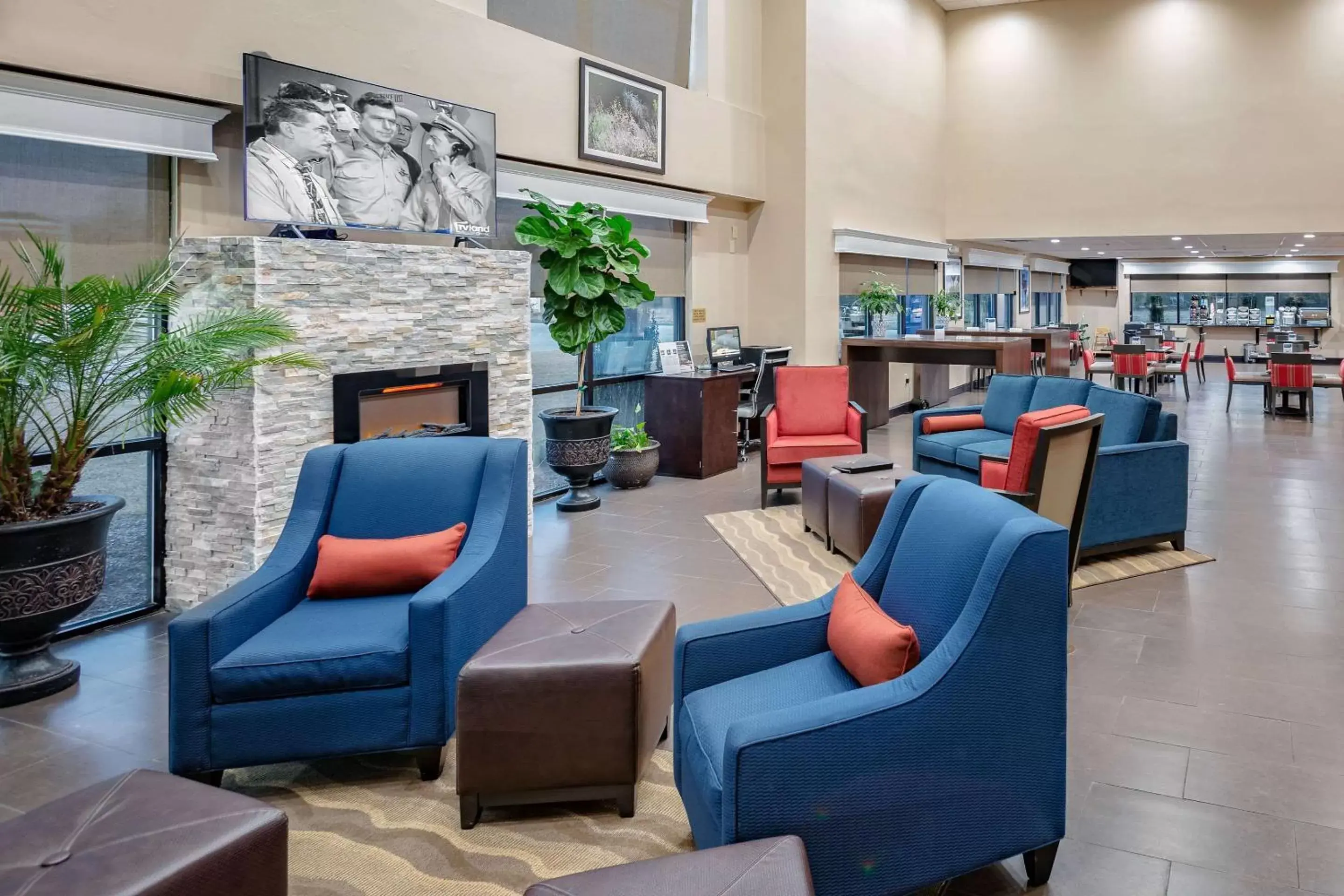 Lobby or reception in Comfort Suites Wilson - I - 95