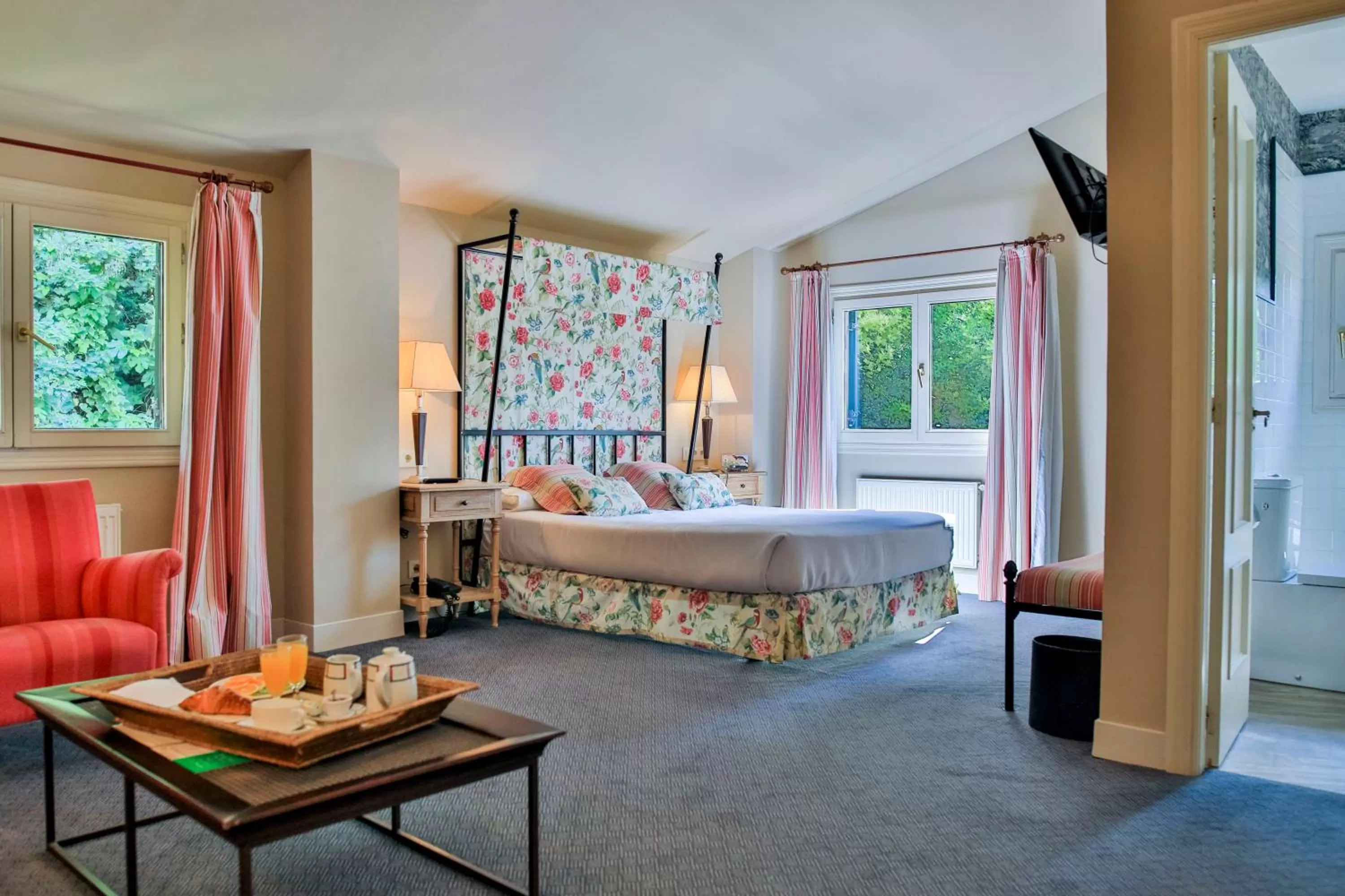 Photo of the whole room, Bed in Hotel Zubieta