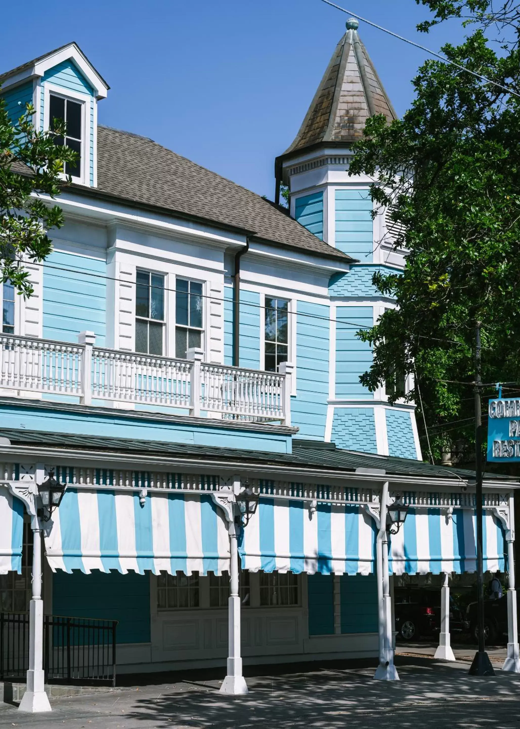 Neighbourhood, Property Building in Sonder at 1500 Canal