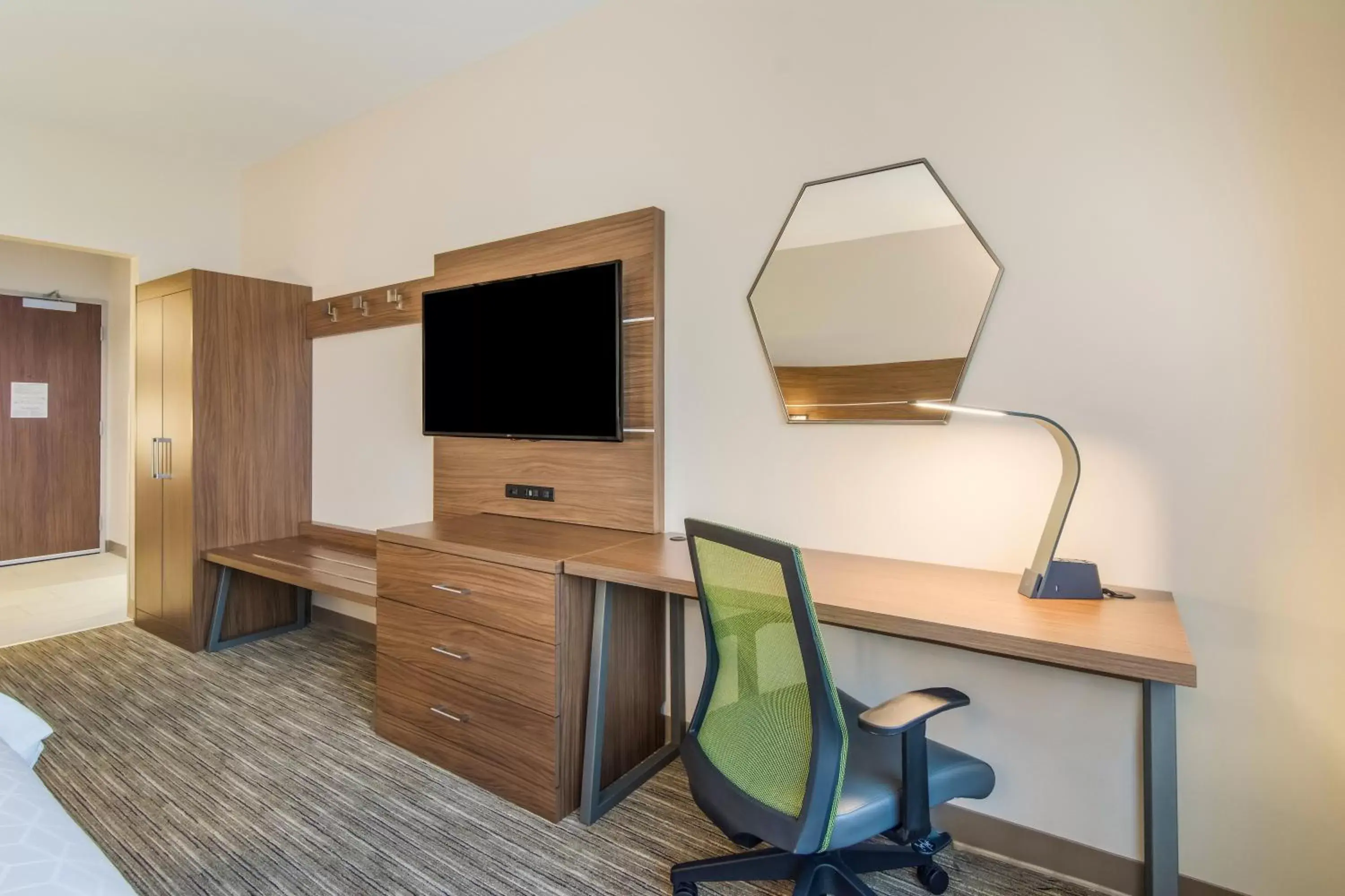 Photo of the whole room, TV/Entertainment Center in Holiday Inn Express & Suites - Asheboro, an IHG Hotel