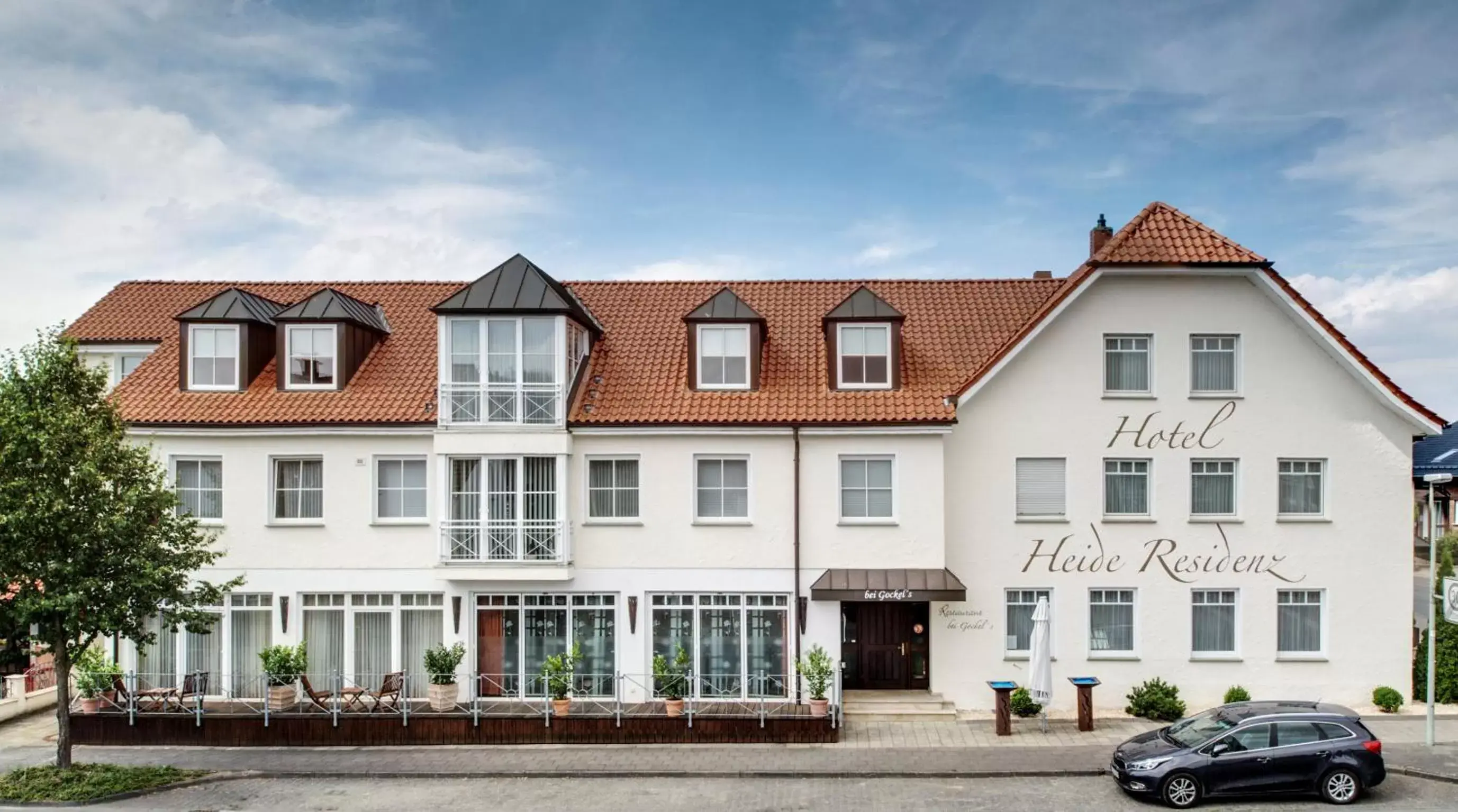 Facade/entrance, Property Building in Hotel Heide Residenz