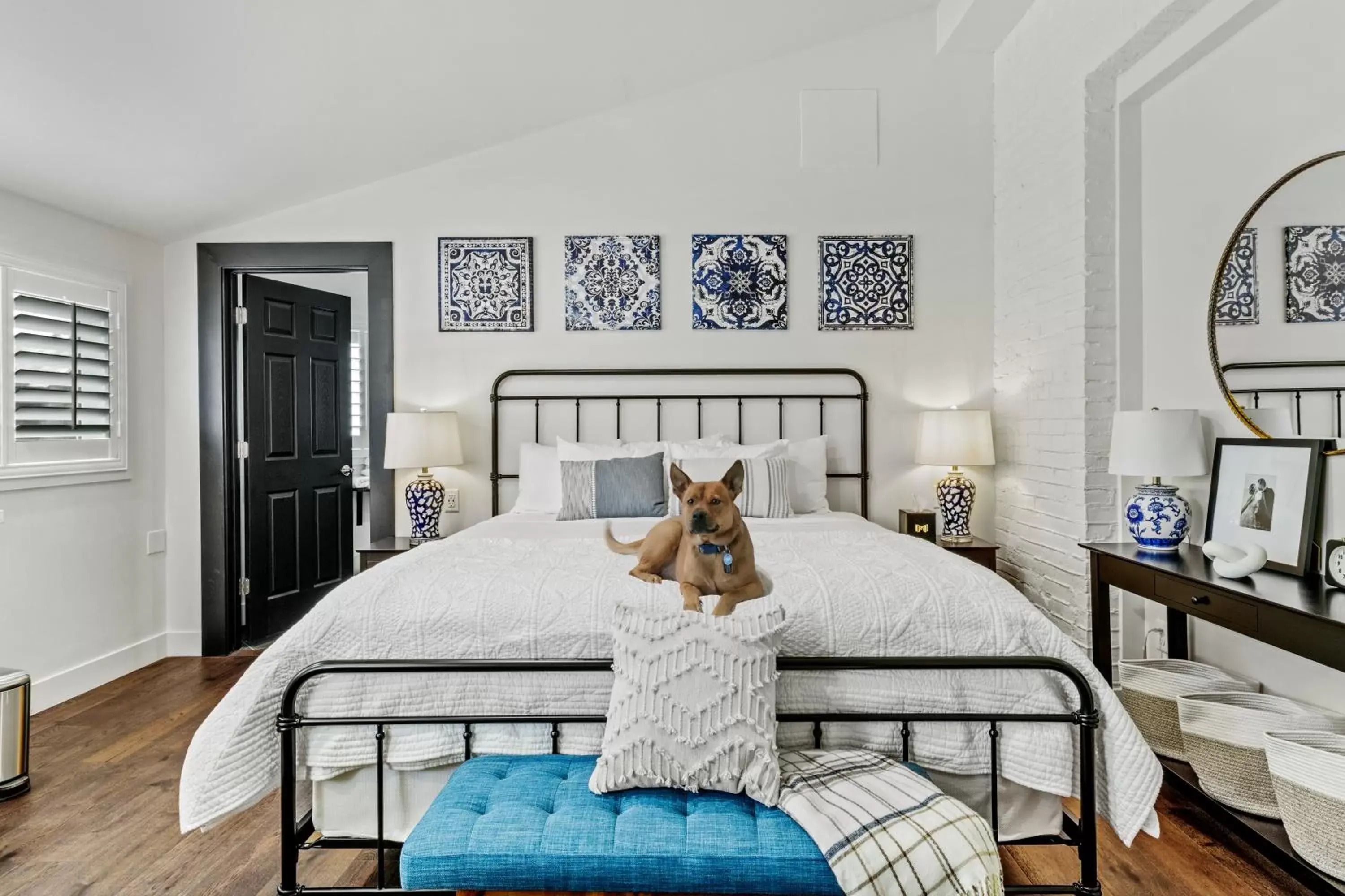 Bedroom, Bed in Bespoke Inn Flagstaff Bedroom, Bed in Bespoke Inn Flagstaff