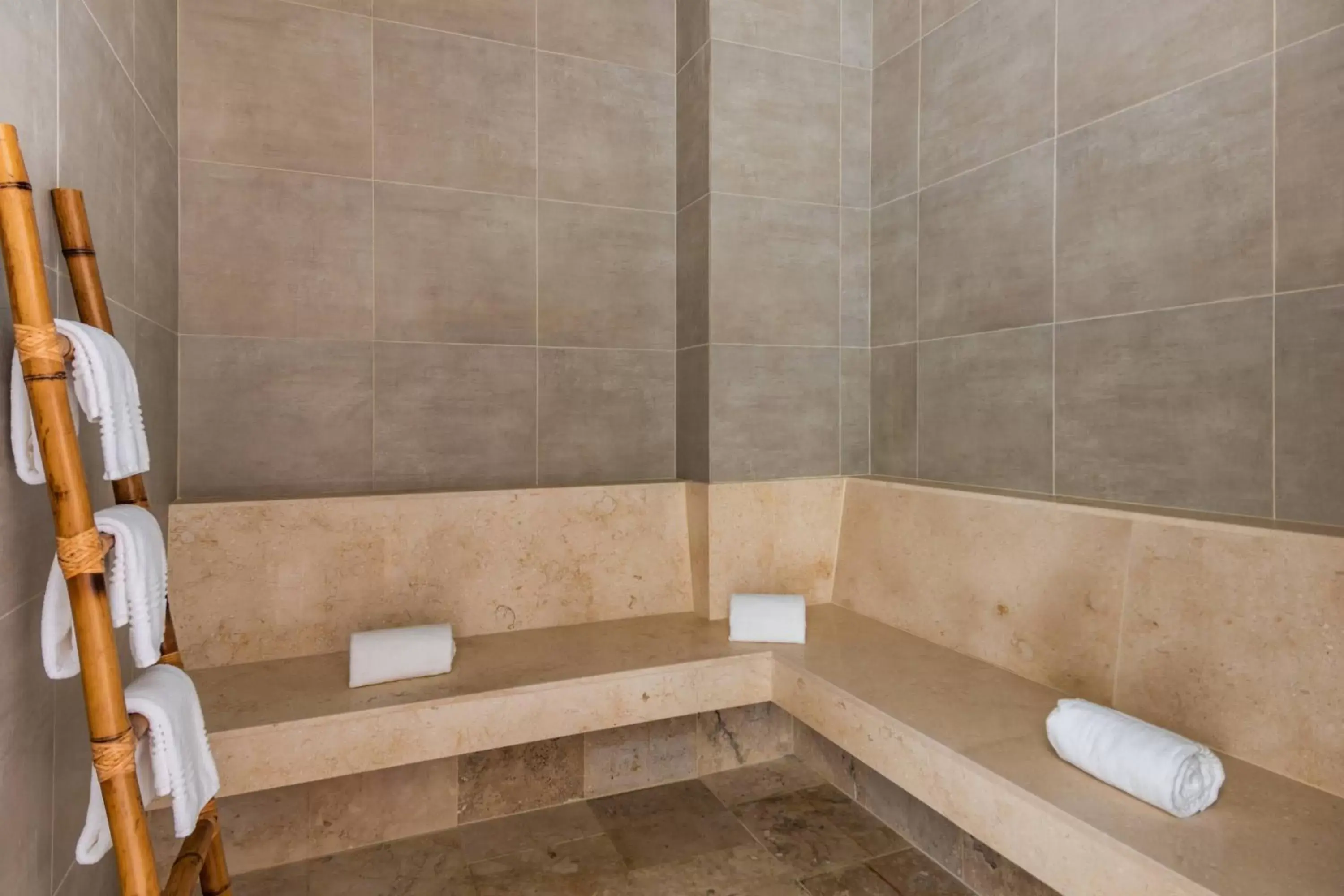 Spa and wellness centre/facilities, Bathroom in Santa Marta Marriott Resort Playa Dormida