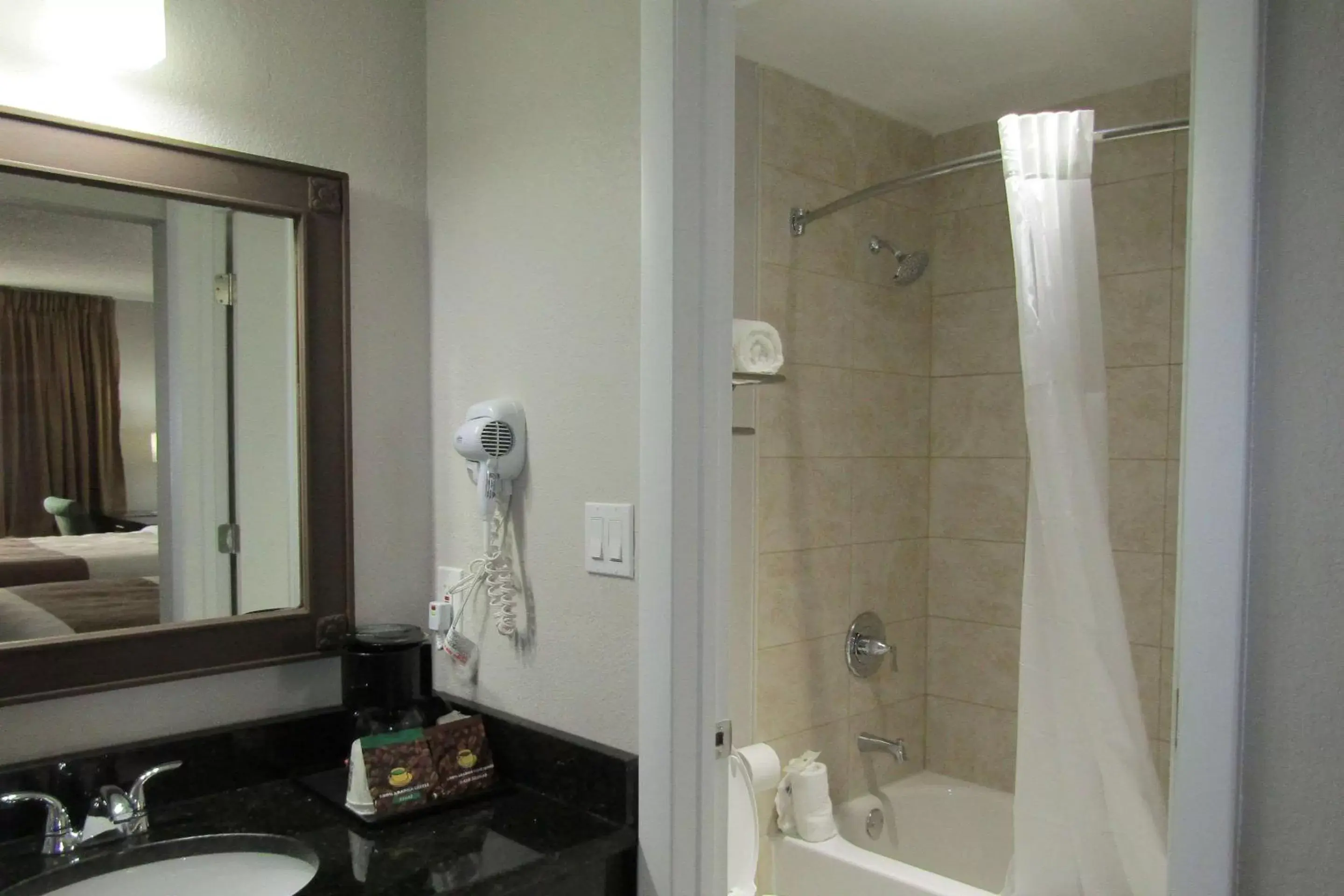 Bathroom in Quality Inn & Suites By The Lake