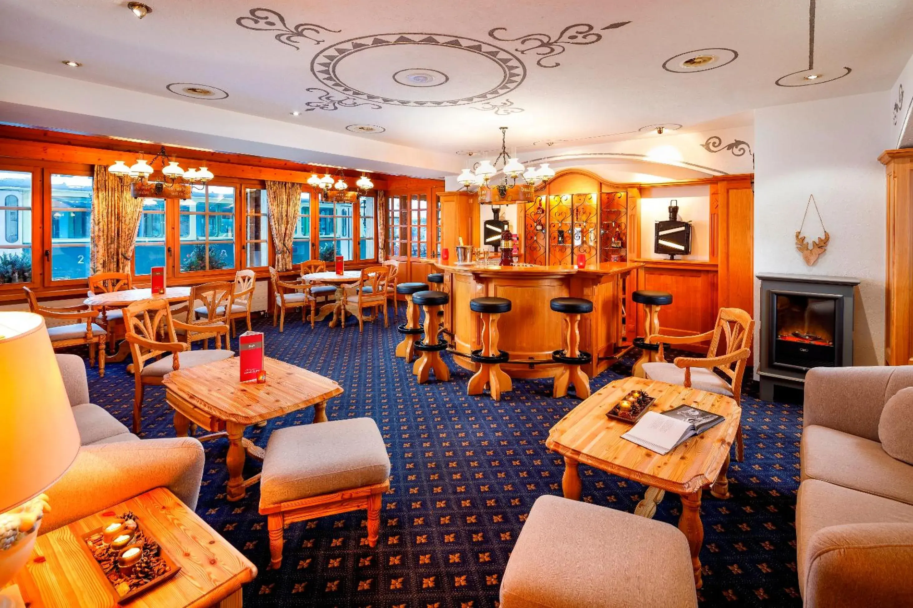 Lounge or bar, Restaurant/Places to Eat in Derby Swiss Quality Hotel