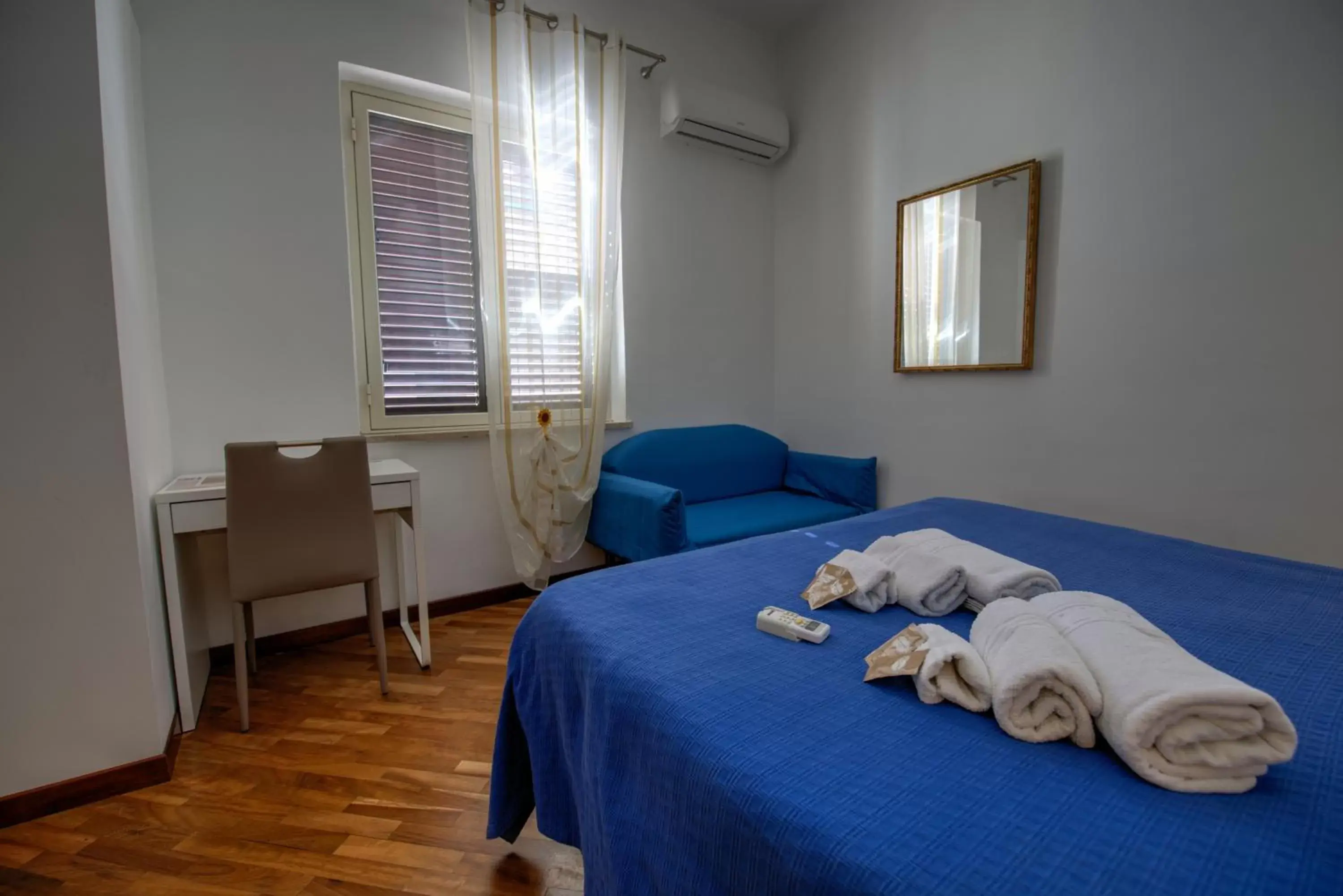 Photo of the whole room, Bed in Ai Bastioni del Massimo