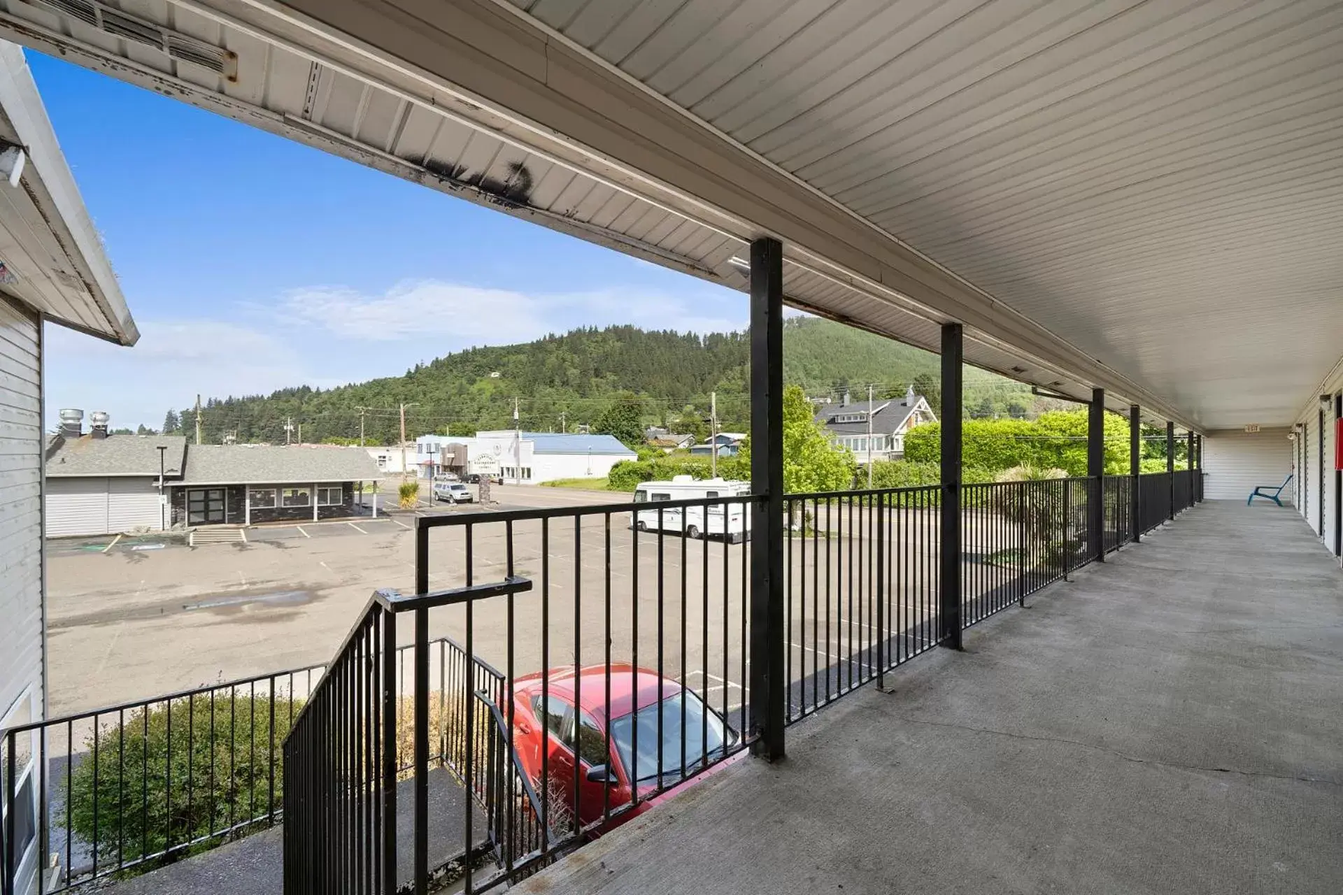 Balcony/Terrace in Garibaldi Inn at the Bay