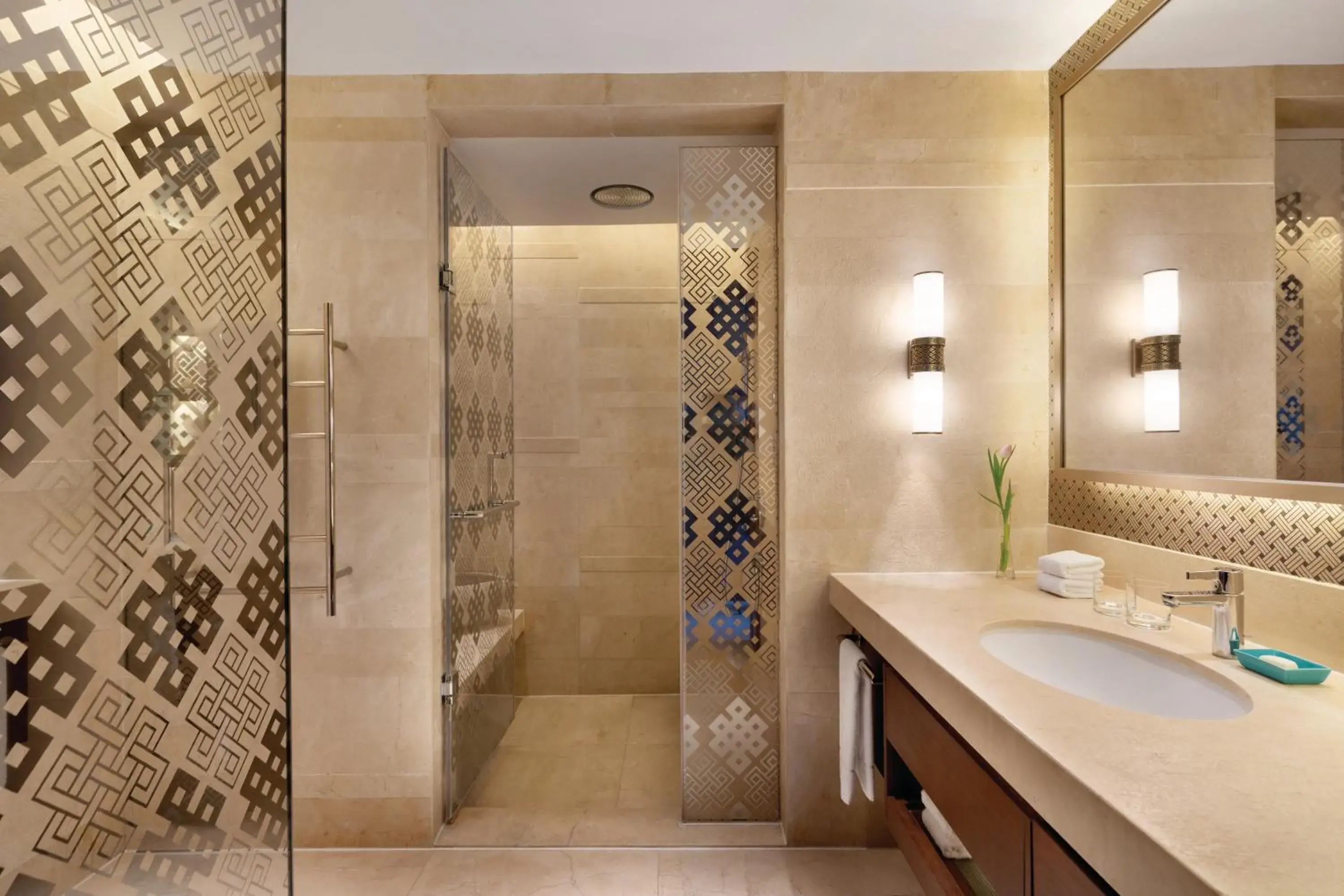 Shower, Bathroom in Shangri-La Lhasa