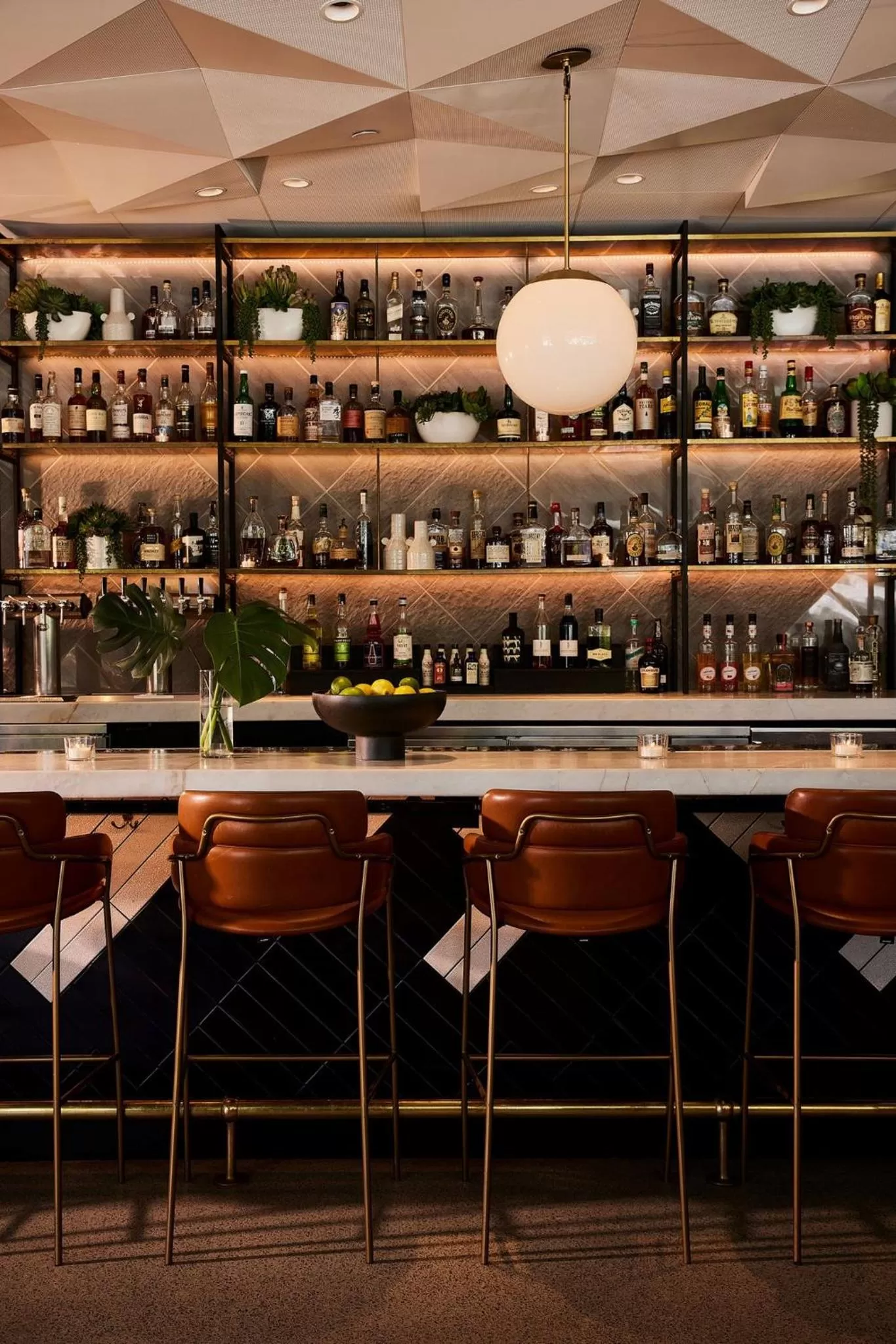 Lounge or bar in Kimpton Sawyer Hotel by IHG