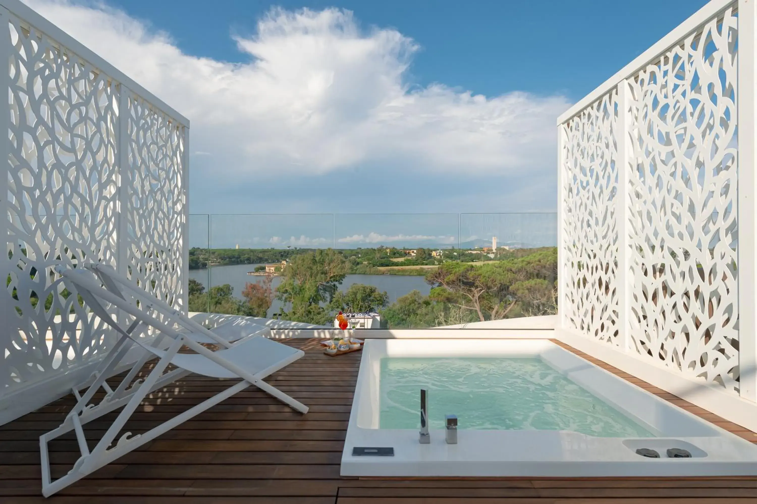 Natural landscape, Swimming Pool in Hotel Oasi Di Kufra