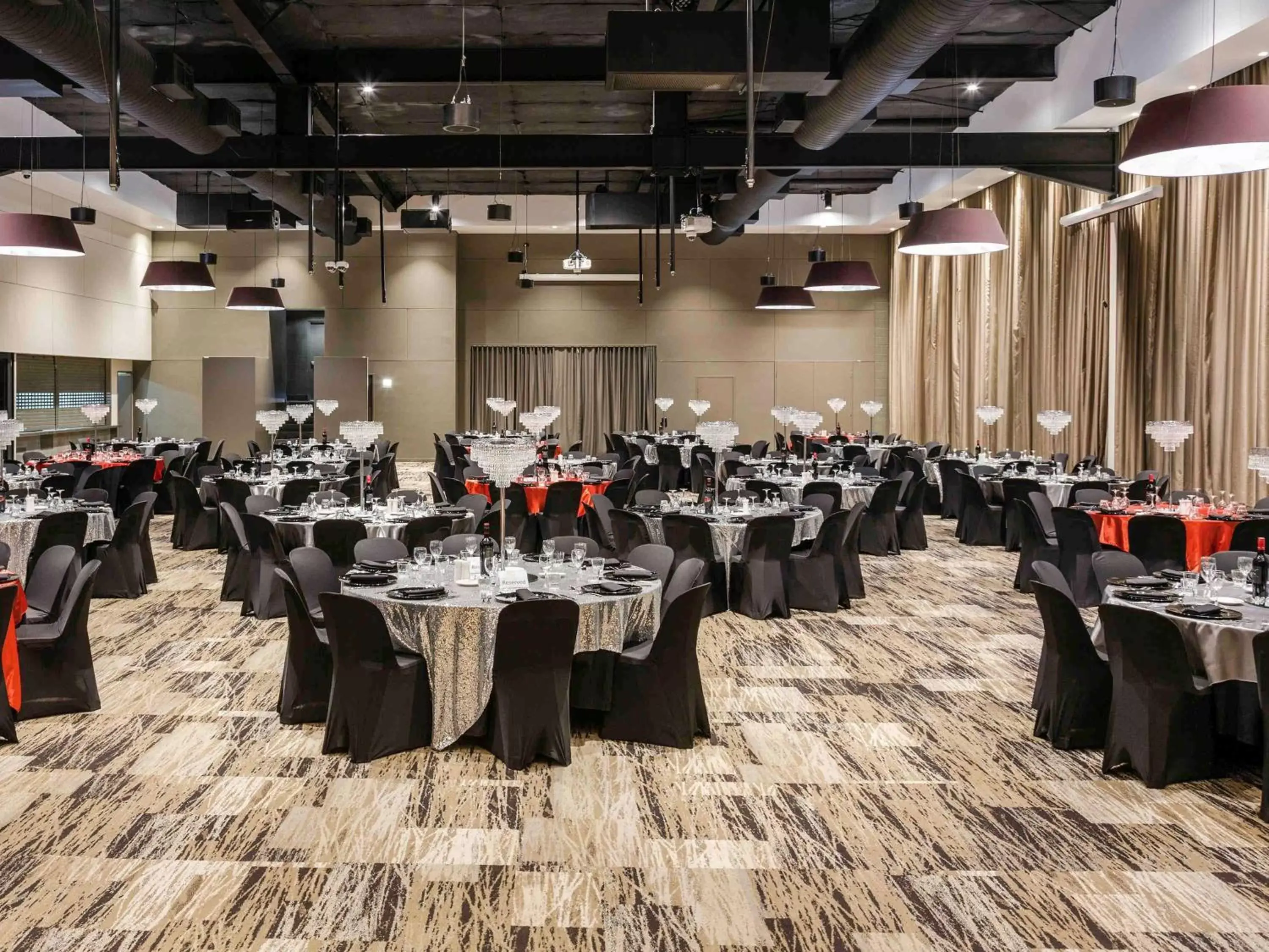 Other, Banquet Facilities in Mantra Gladstone