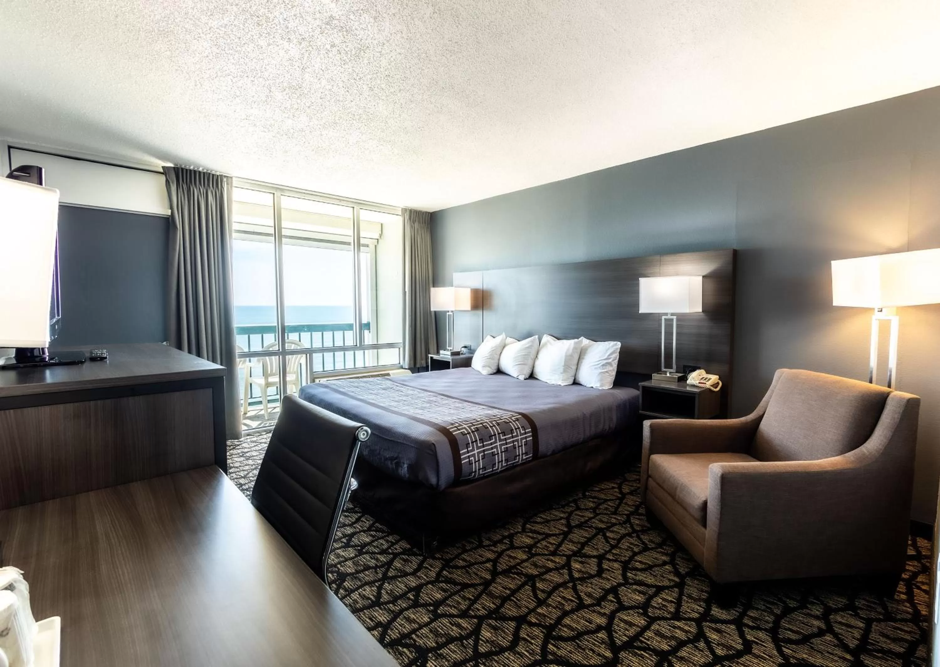 Photo of the whole room, Bed in Seaview Hotel