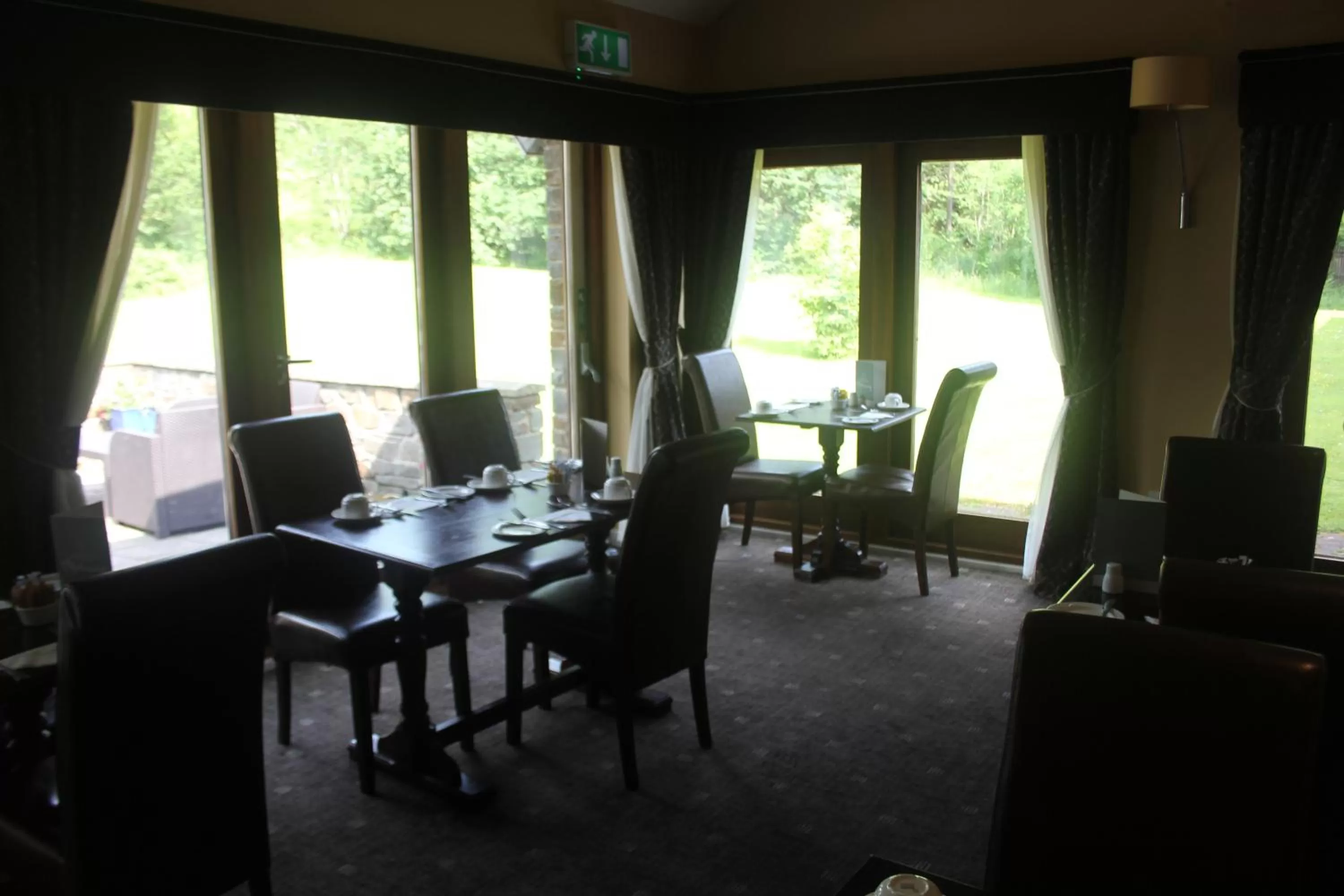 Restaurant/places to eat in Nant Ddu Lodge Hotel & Spa
