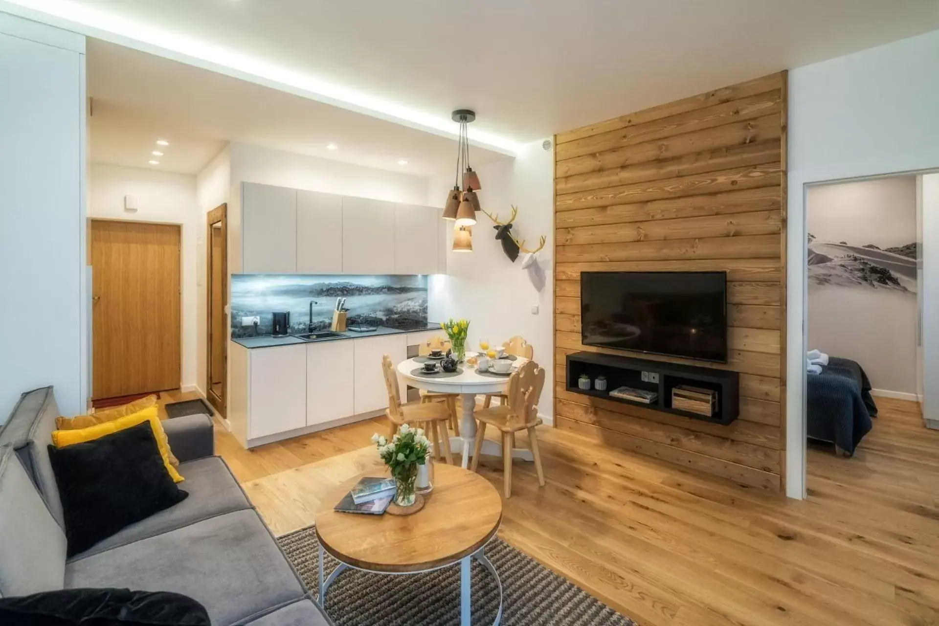 Deluxe Apartment - free access to swimming pool and spa facilities in Aparthotel Giewont Deluxe Apartment - free access to swimming pool and spa facilities in Aparthotel Giewont