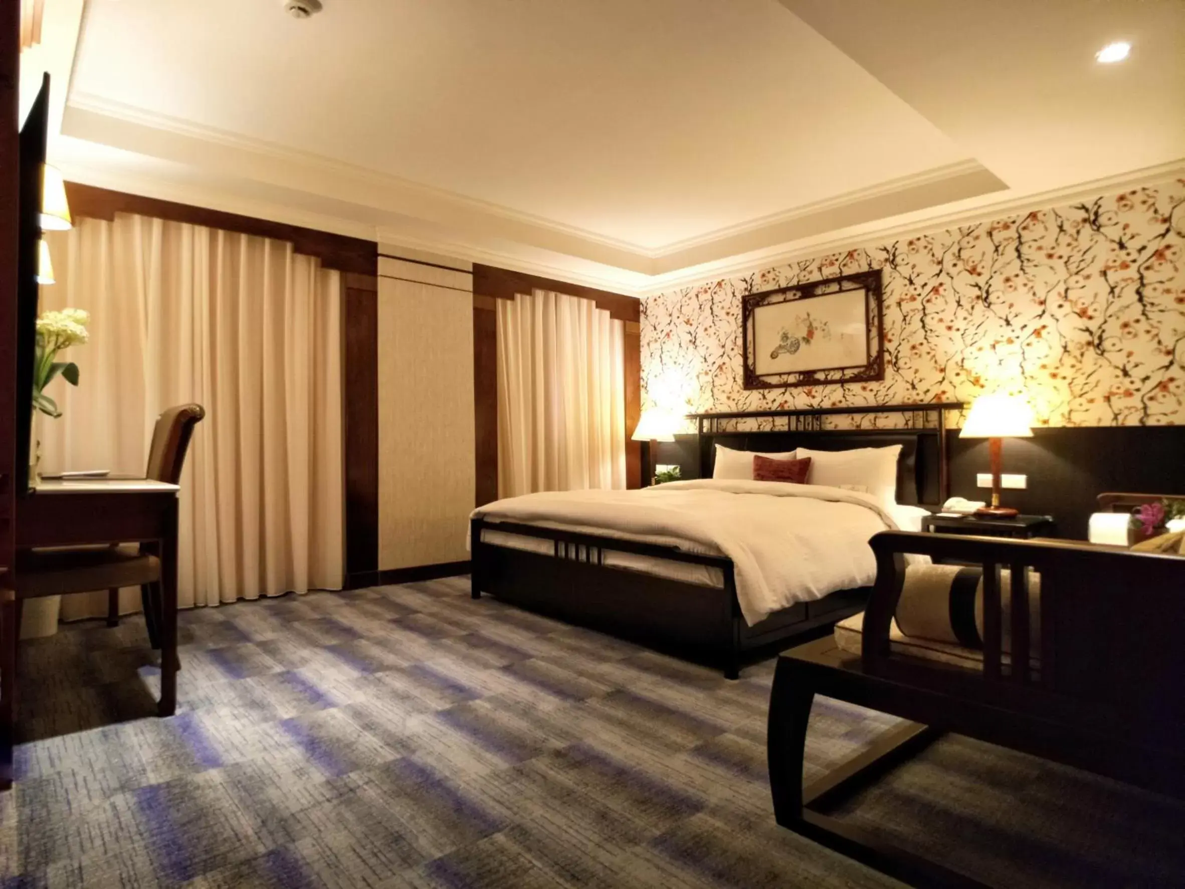 Bedroom, Bed in Beauty Hotels - Star Beauty Resort