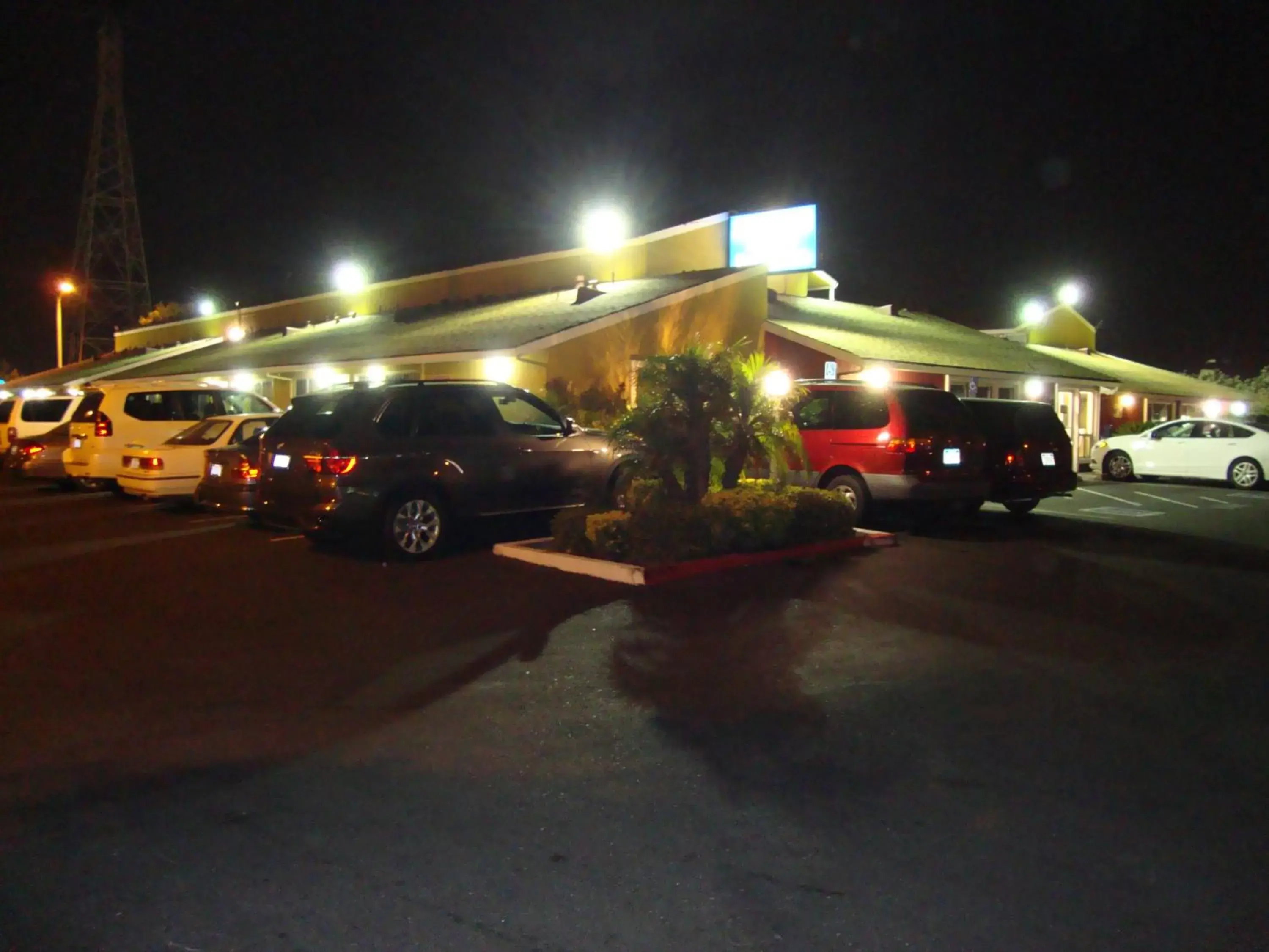 Property building in Oasis Inn Sacramento- Elk Grove Property building in Oasis Inn Sacramento- Elk Grove