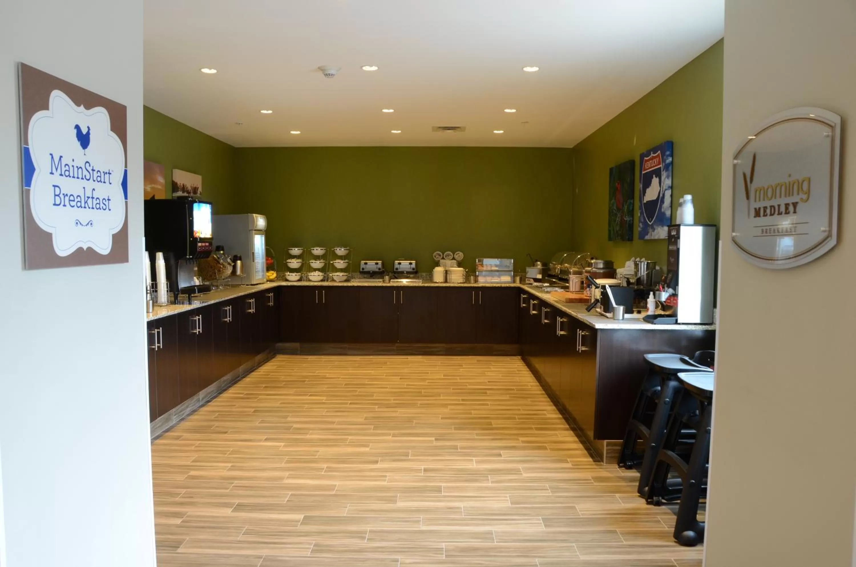 Breakfast in MainStay Suites Bowling Green North