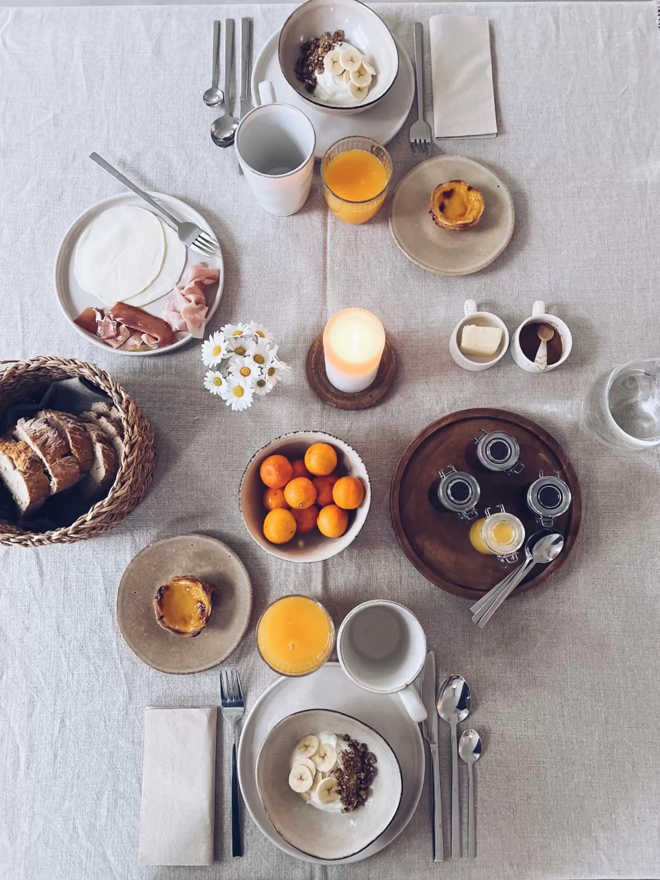 Breakfast in A Padaria Farmhouse